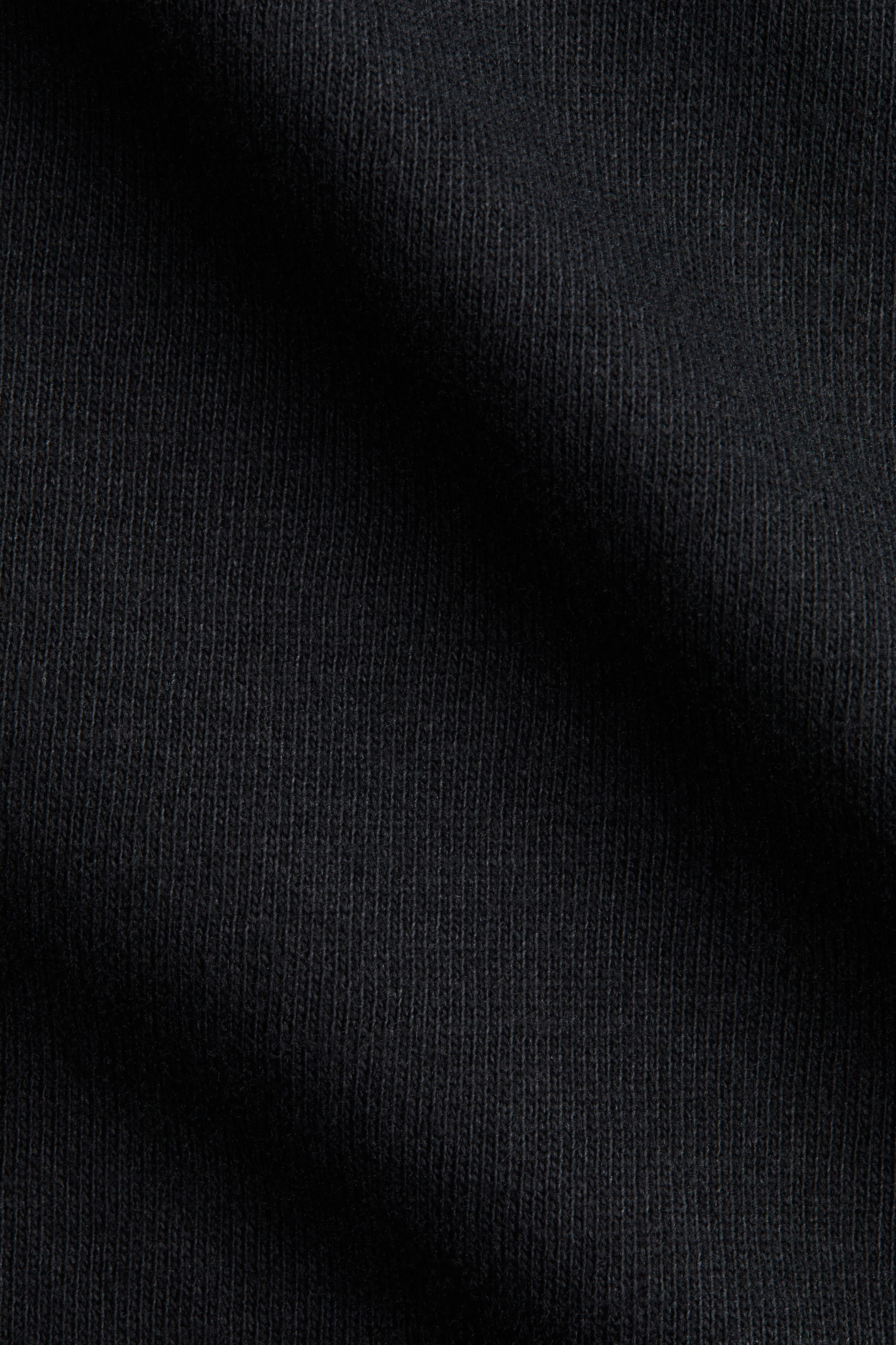 Long-sleeved cotton top