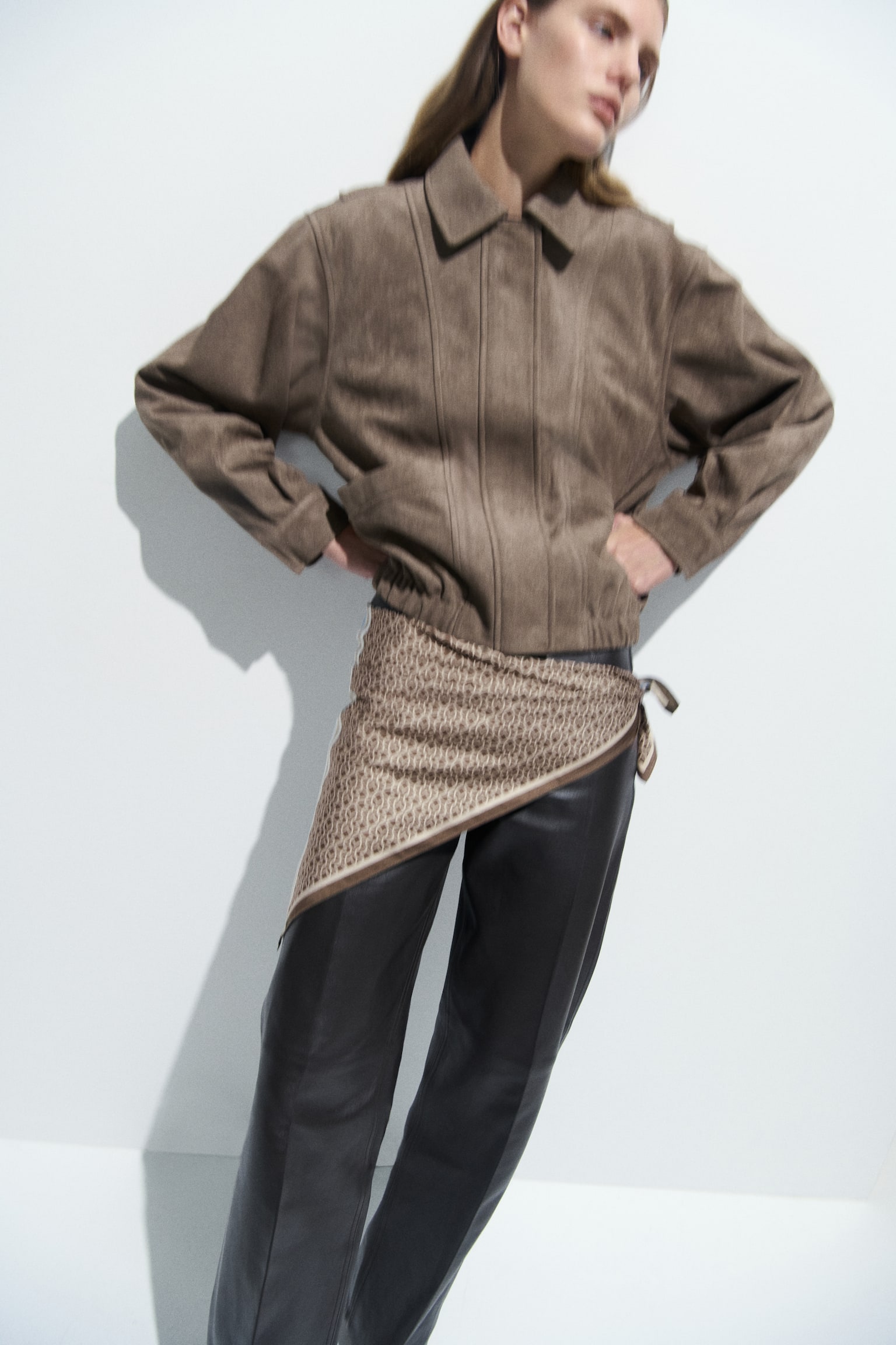 Patterned scarf - Brown/Light blue striped/Bright blue/Knots/Dark blue/Burgundy/Green/Navy blue/Patterned/Light beige/Light blue/White/Zebra print/Rust red/Yellow/Orange/Paisley pattern/Powder pink/Paisley pattern - 4