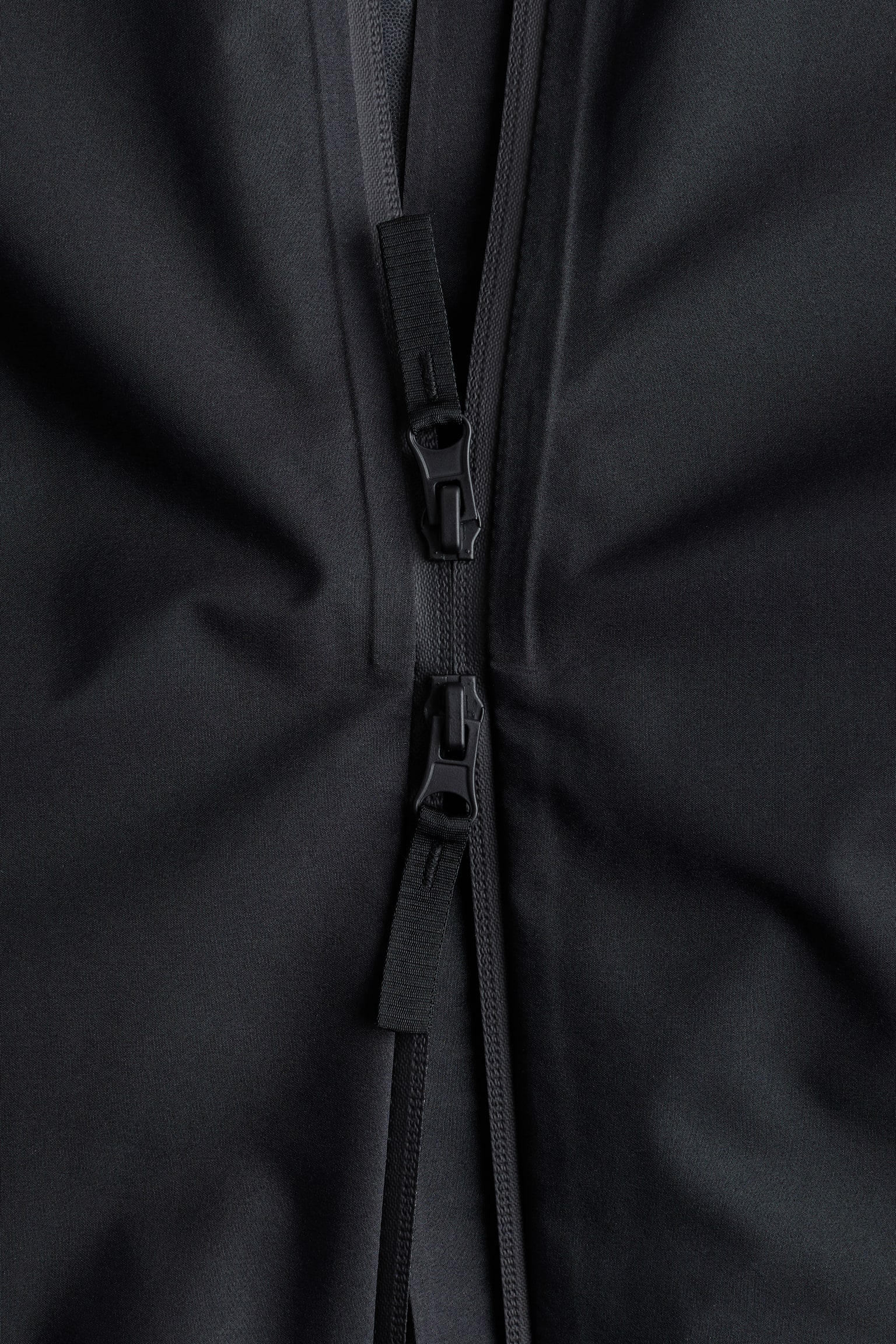 Женская куртка H&M Move Regular-Fit Rain Jacket with StormMove™, цвет: Чёрный — фото 9