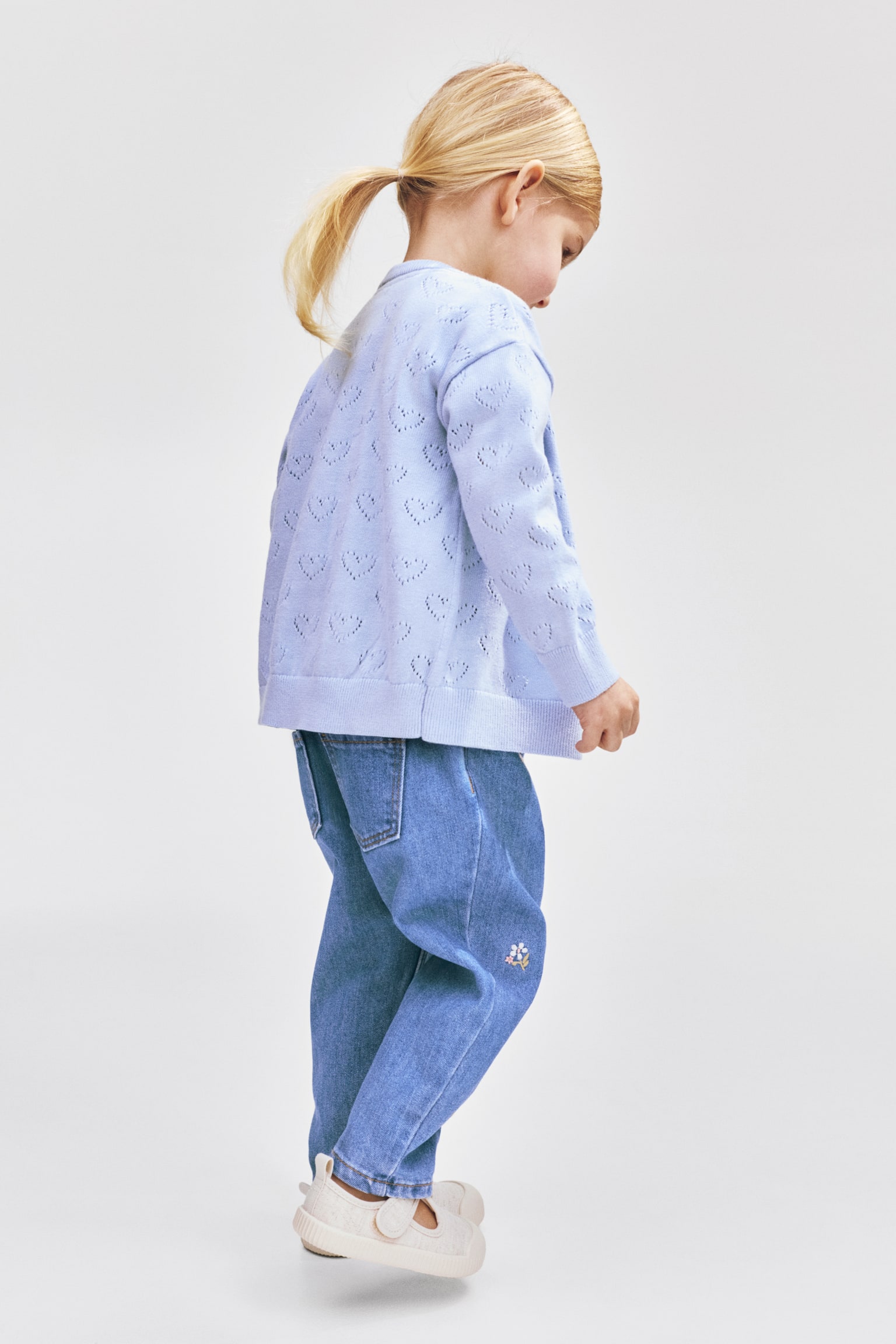 Jeans con detalles bordados - Azul denim/Flores - 4