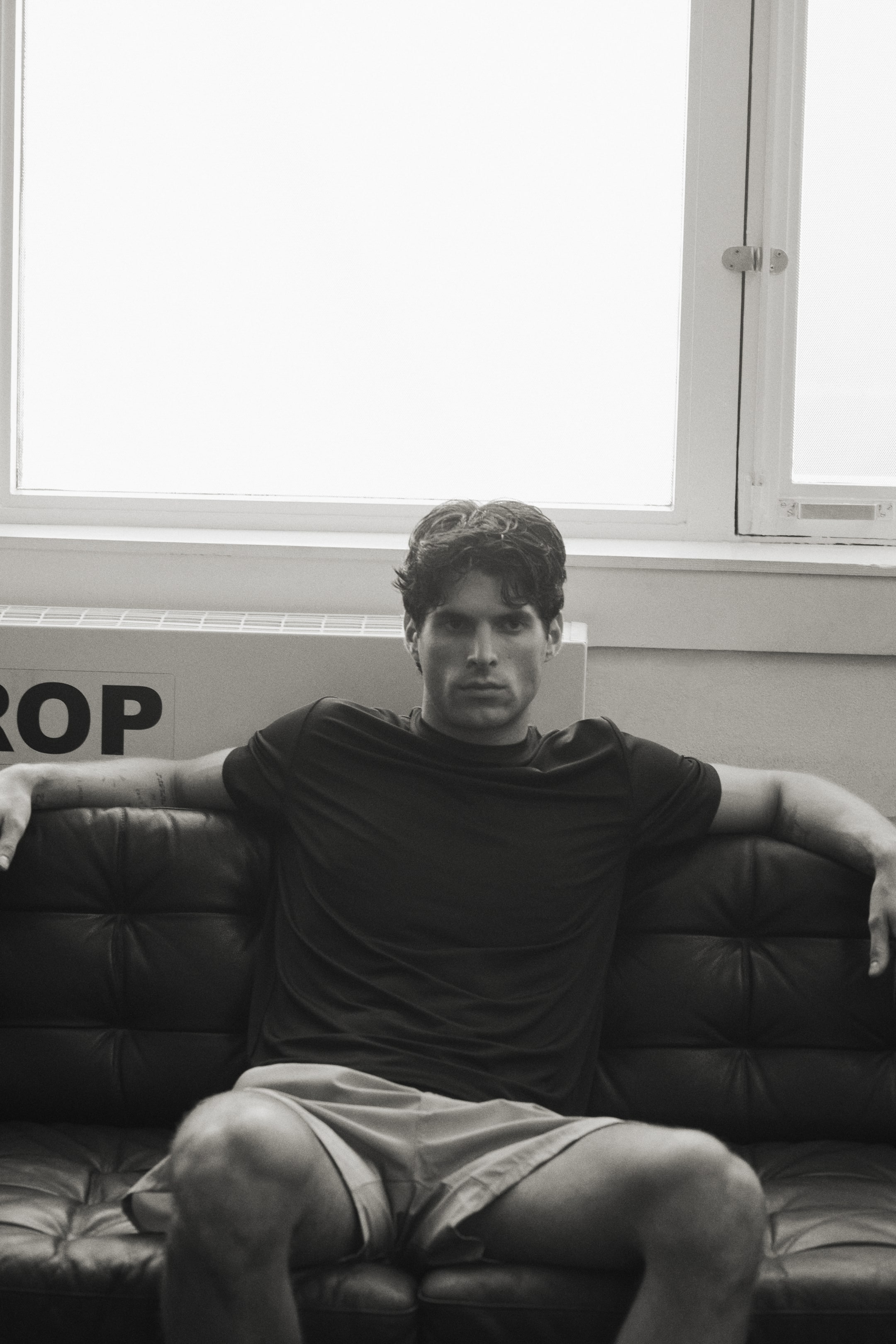 Visa större bild: Träningströja i mesh med DryMove™ - Svart - HERR | H&M SE 2