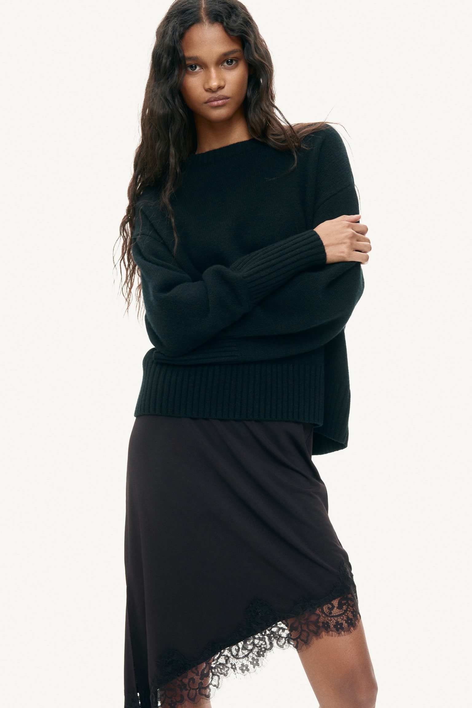 Falda asimétrica con borde de encaje - Negro - 5