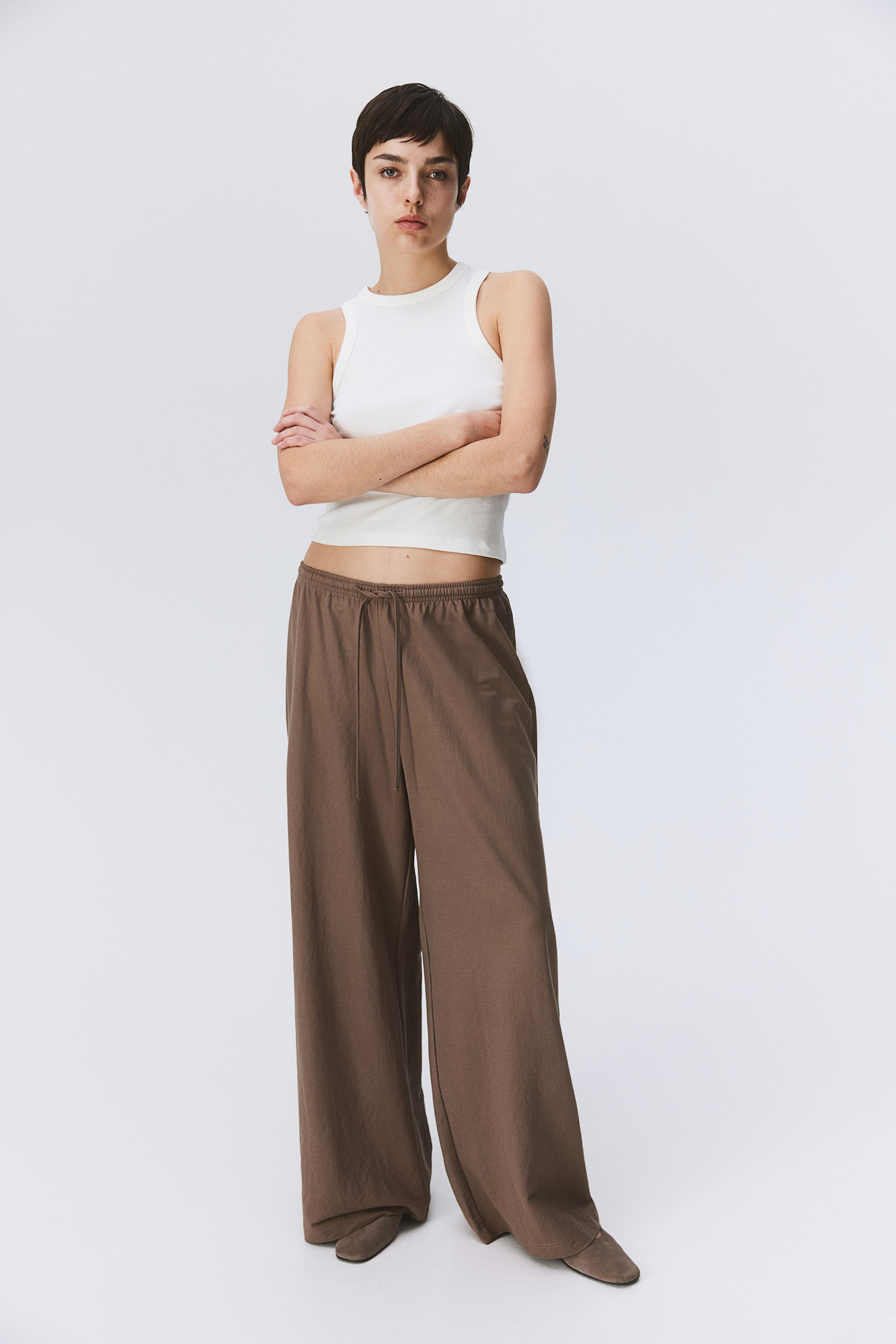 Wide cut Pull on Pants Brown Ladies H M US