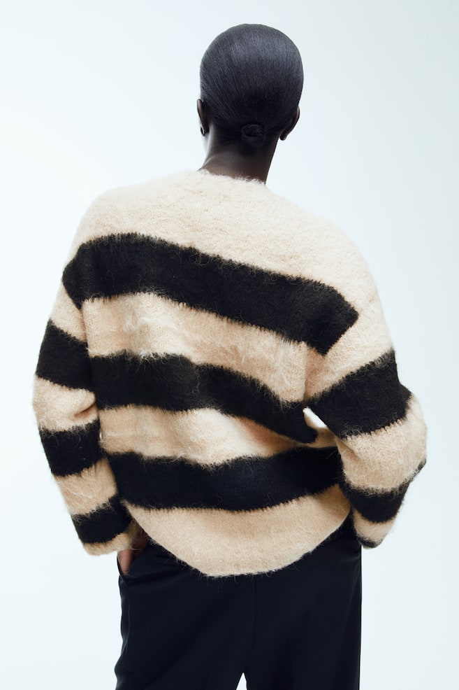 Oversized jumper - Beige/Striped/Dark beige - 4