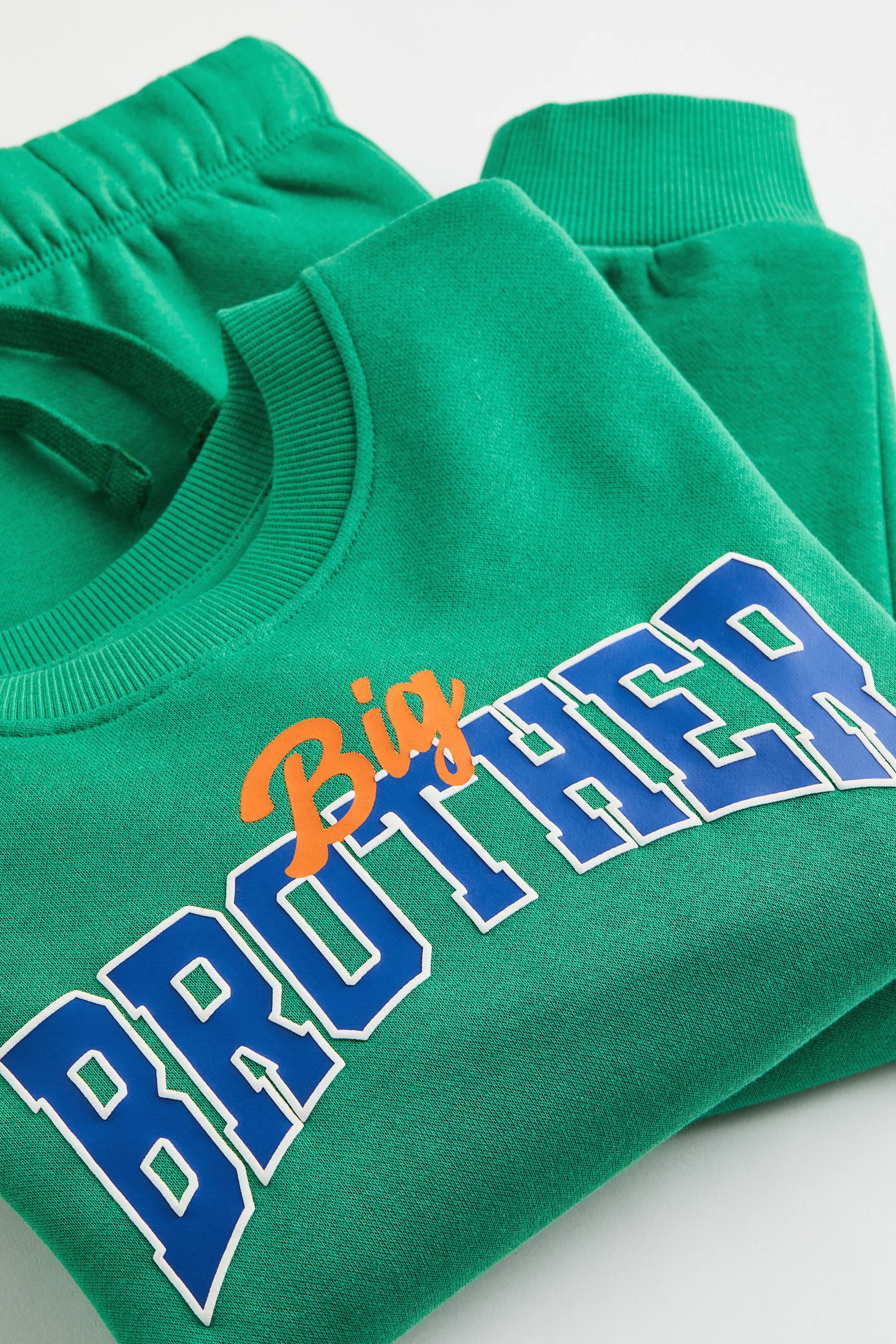 View larger image: 2-piece printed sweatshirt set - Green/Big Brother - Kids | H&M IN 2