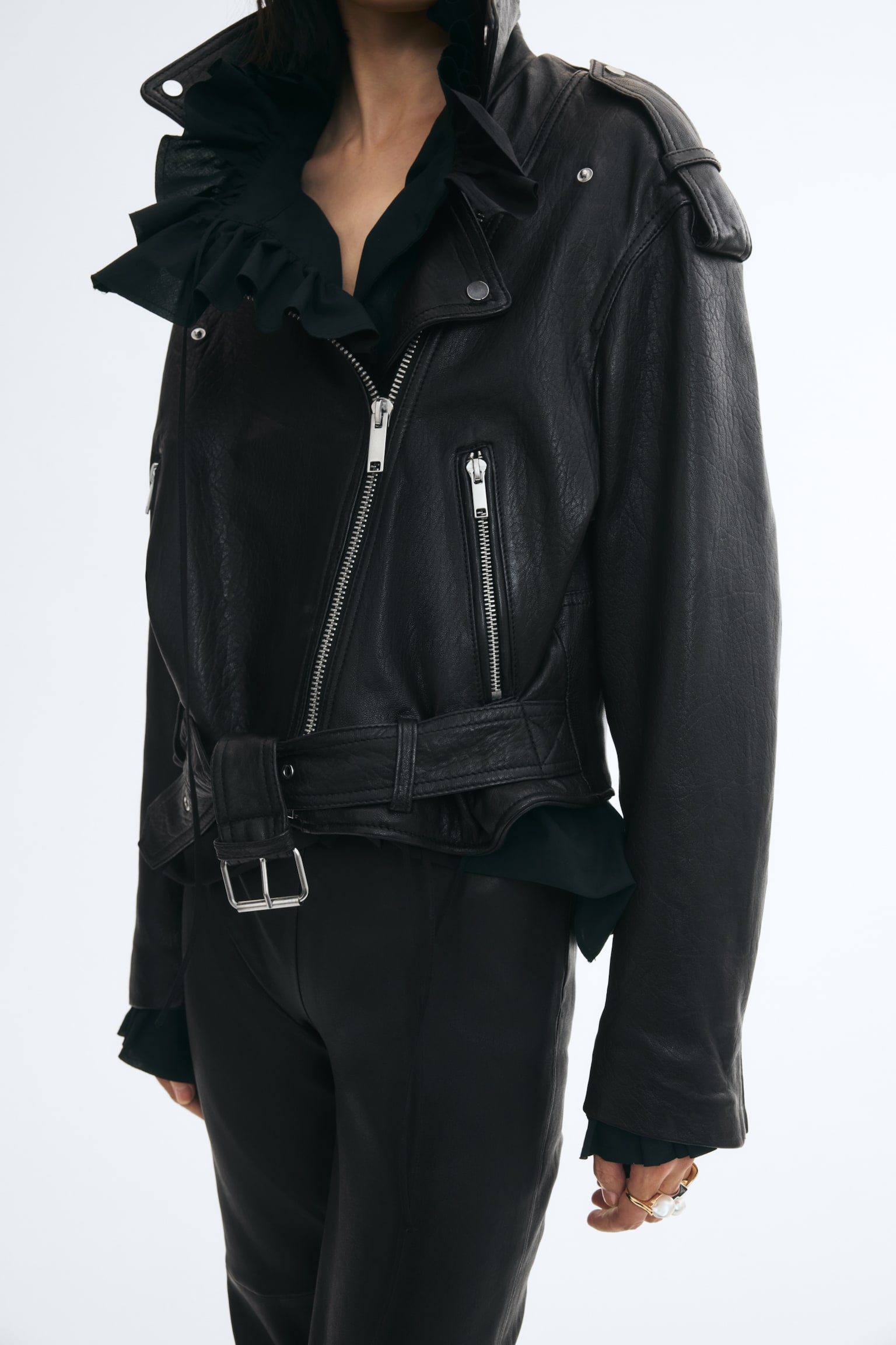 Женская куртка H&M Leather Biker, цвет: Чёрный — фото 3