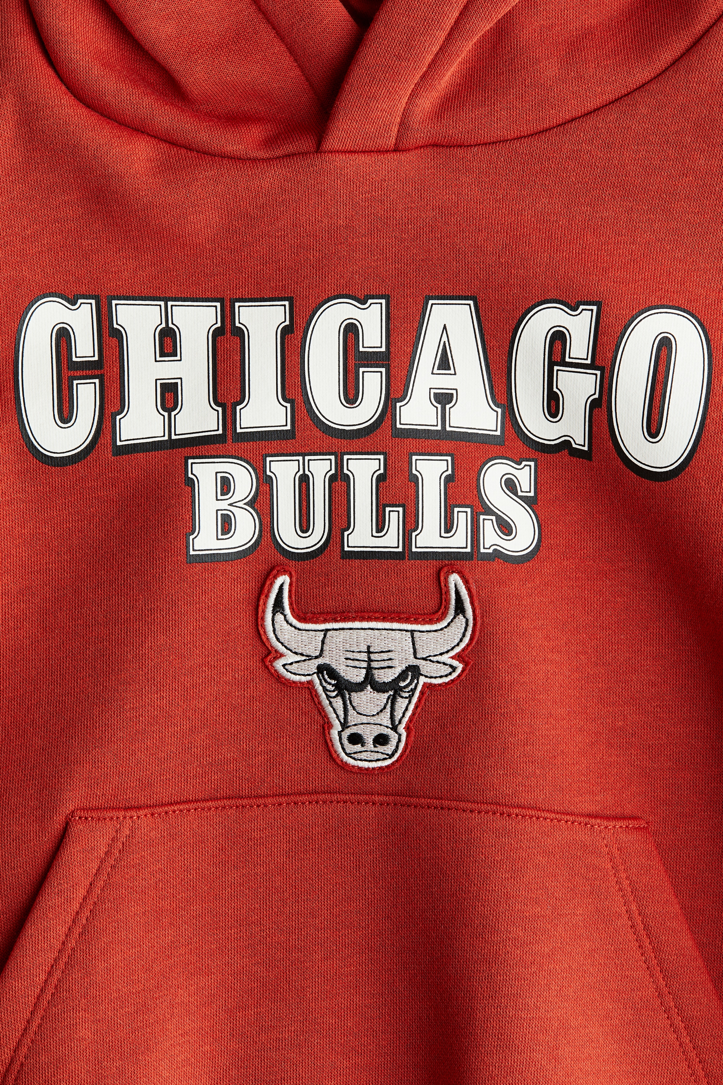 Red/Chicago Bulls Printed hoodie for kids | H&M