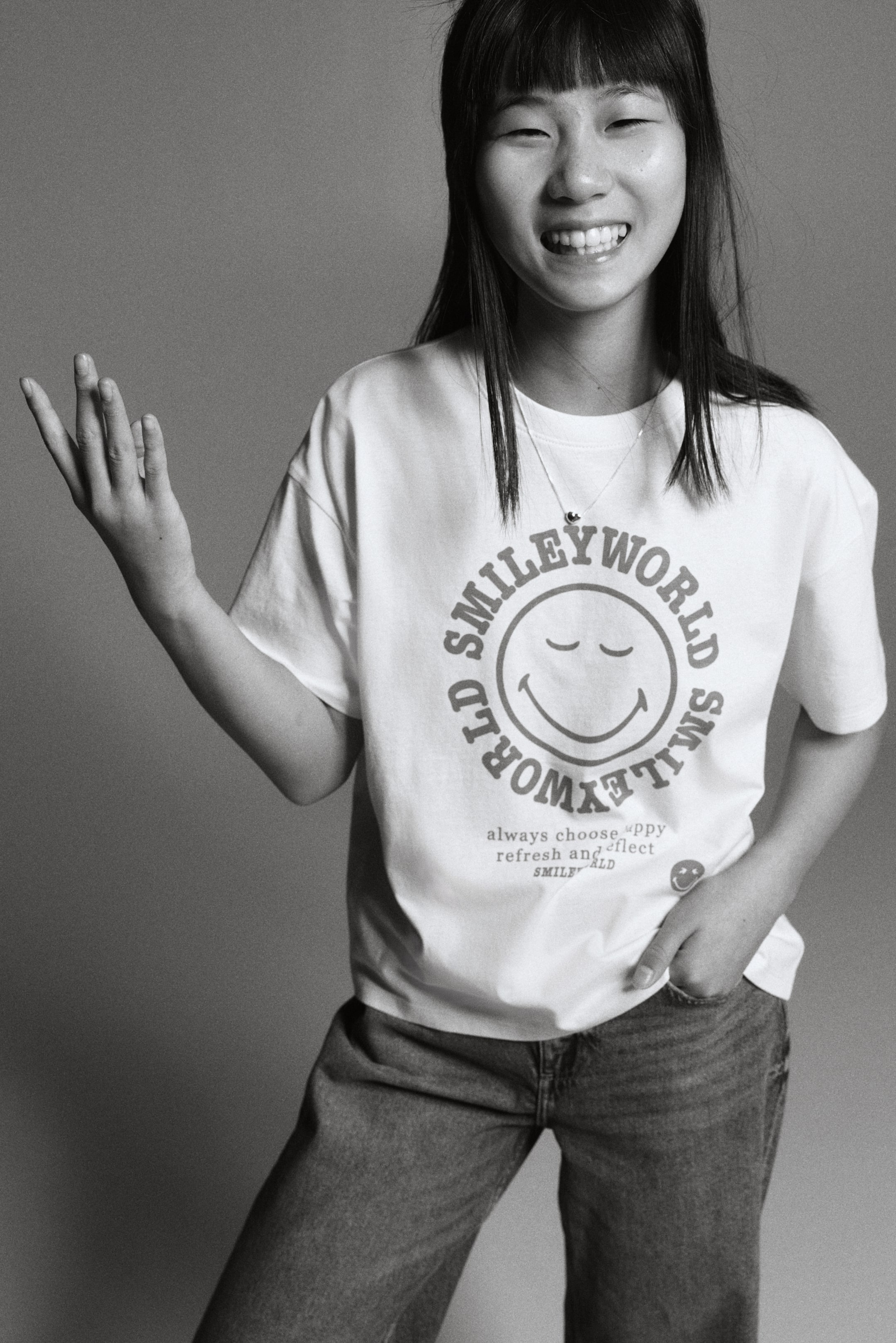 Visa större bild: T-shirt i bomull med tryck - Ljusgul/SmileyWorld® - BARN | H&M FI 2