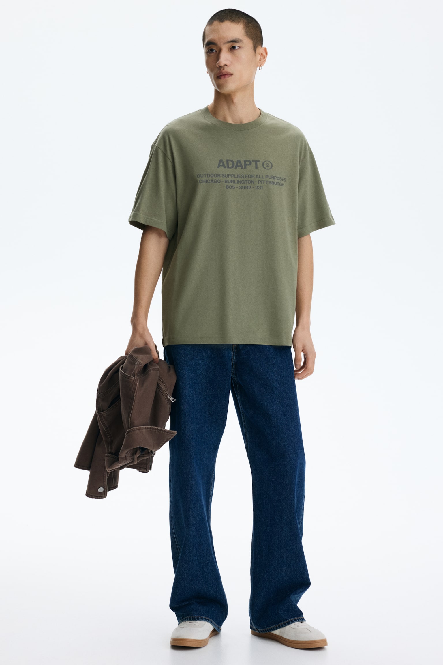 טישירט עם הדפס Loose Fit - ירוק חאקי/Adapt/כחול/San Diego/טורקיז/Emotional currents/לבן/Flowever/שחור/Keep the wild/חום/Street hoops/שחור/Carbonara - 7