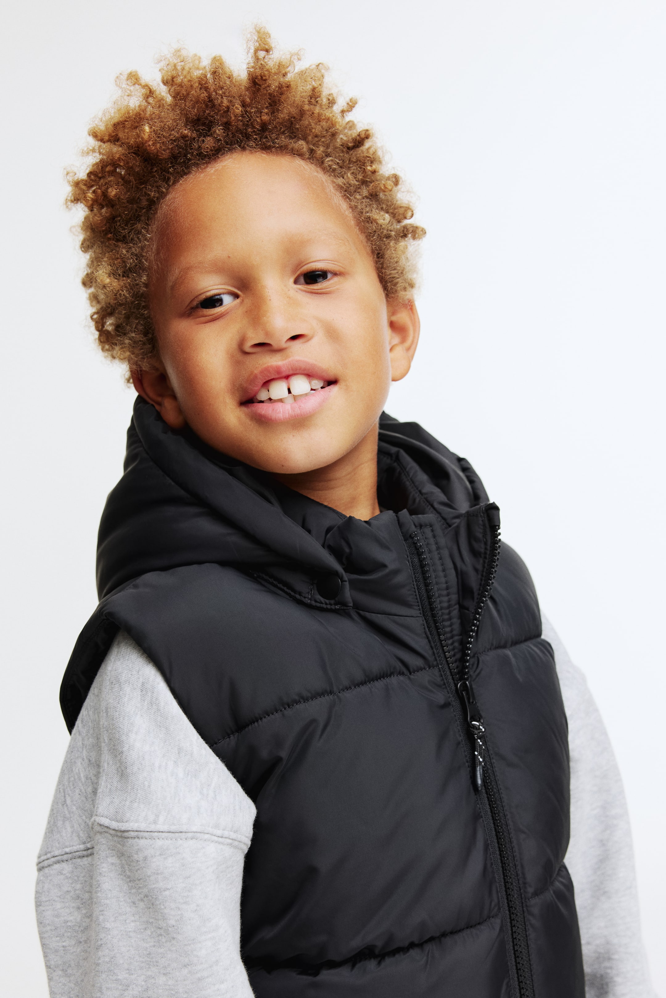 View larger image: Hooded puffer gilet - Black - Kids | H&M IE 2
