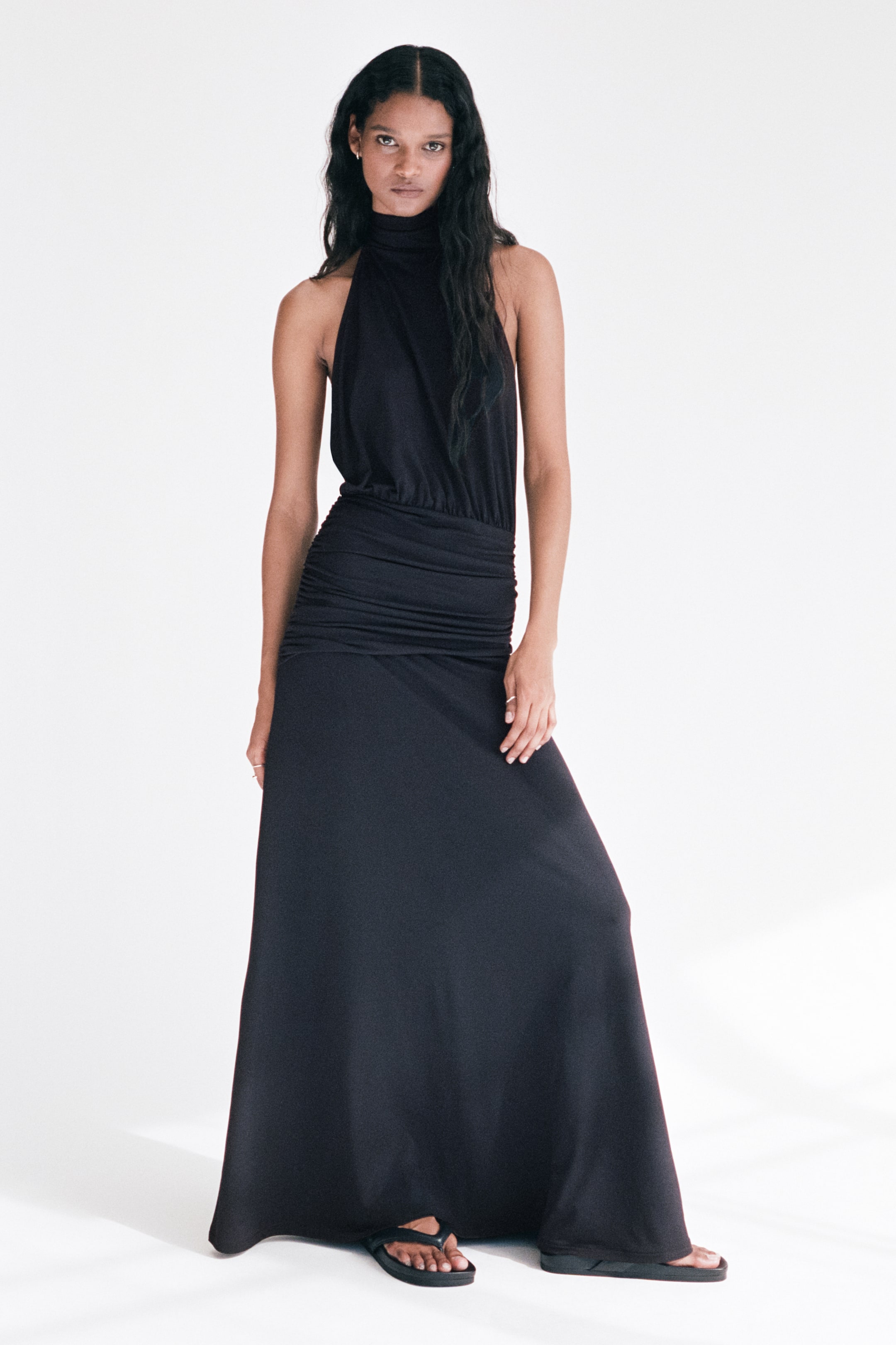 Женские платья H&M Draped Halterneck Dress — фото 6