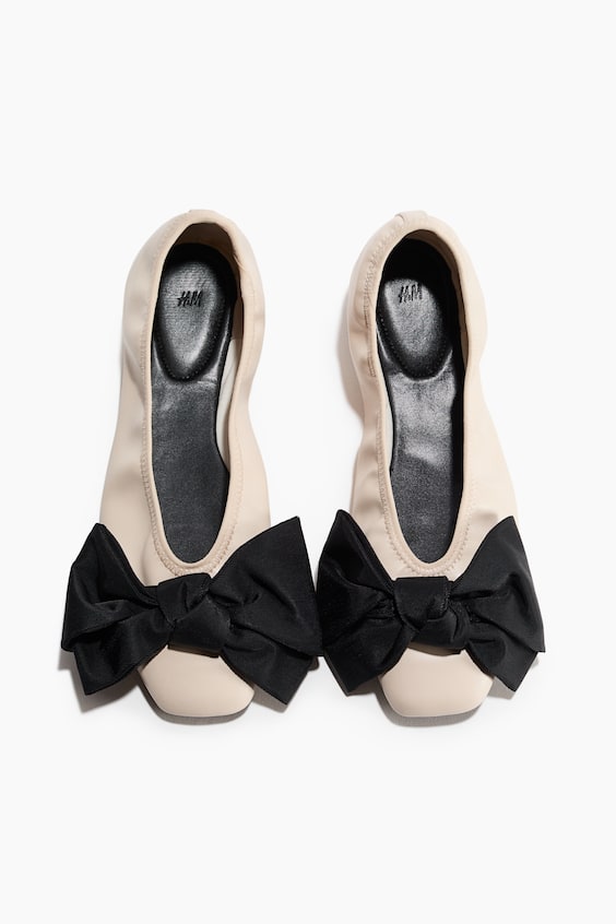 Ballerine con fiocco · beige chiaro/nero