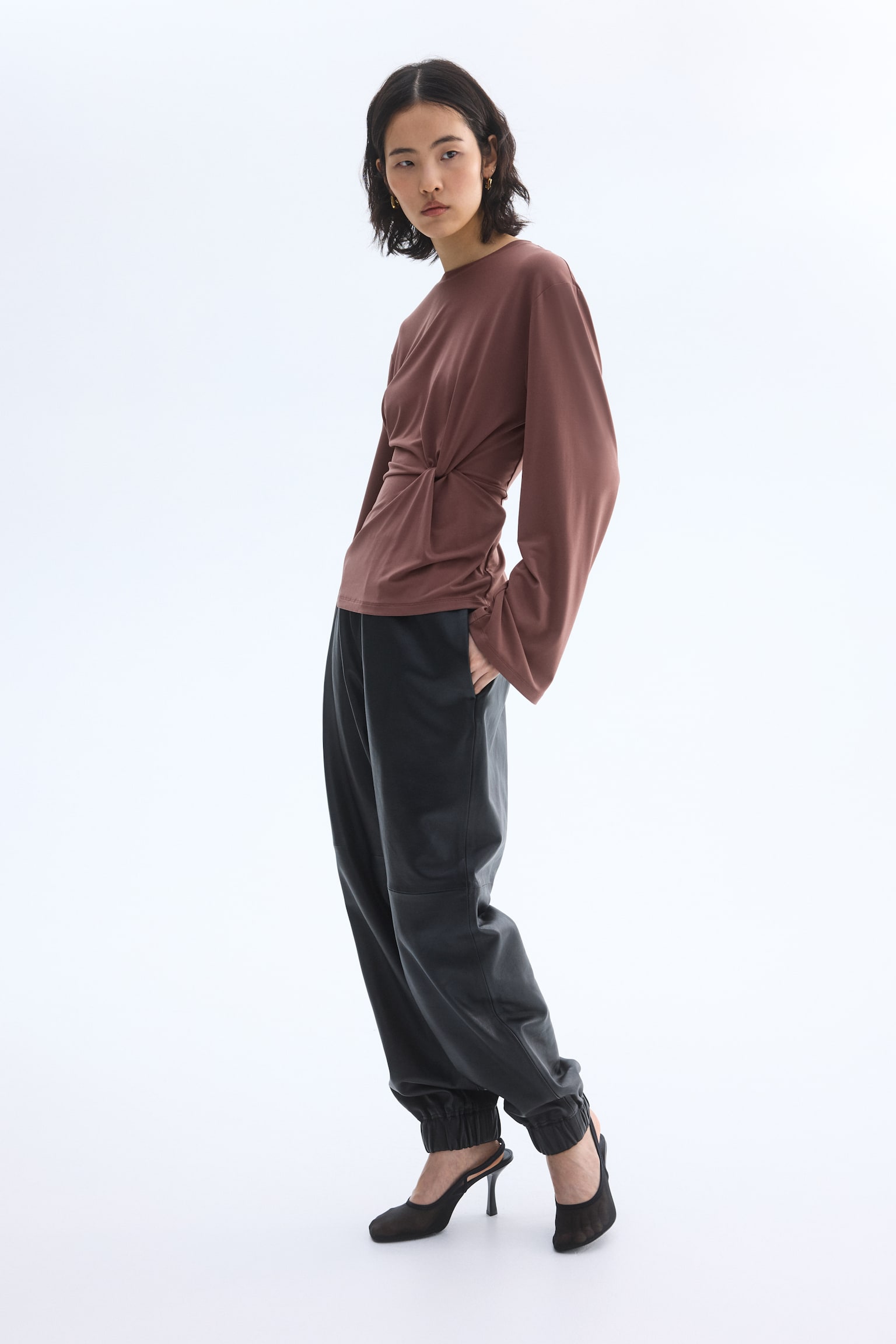 Twist-detail top - Dark mole/Black/Light beige/Blue - 6