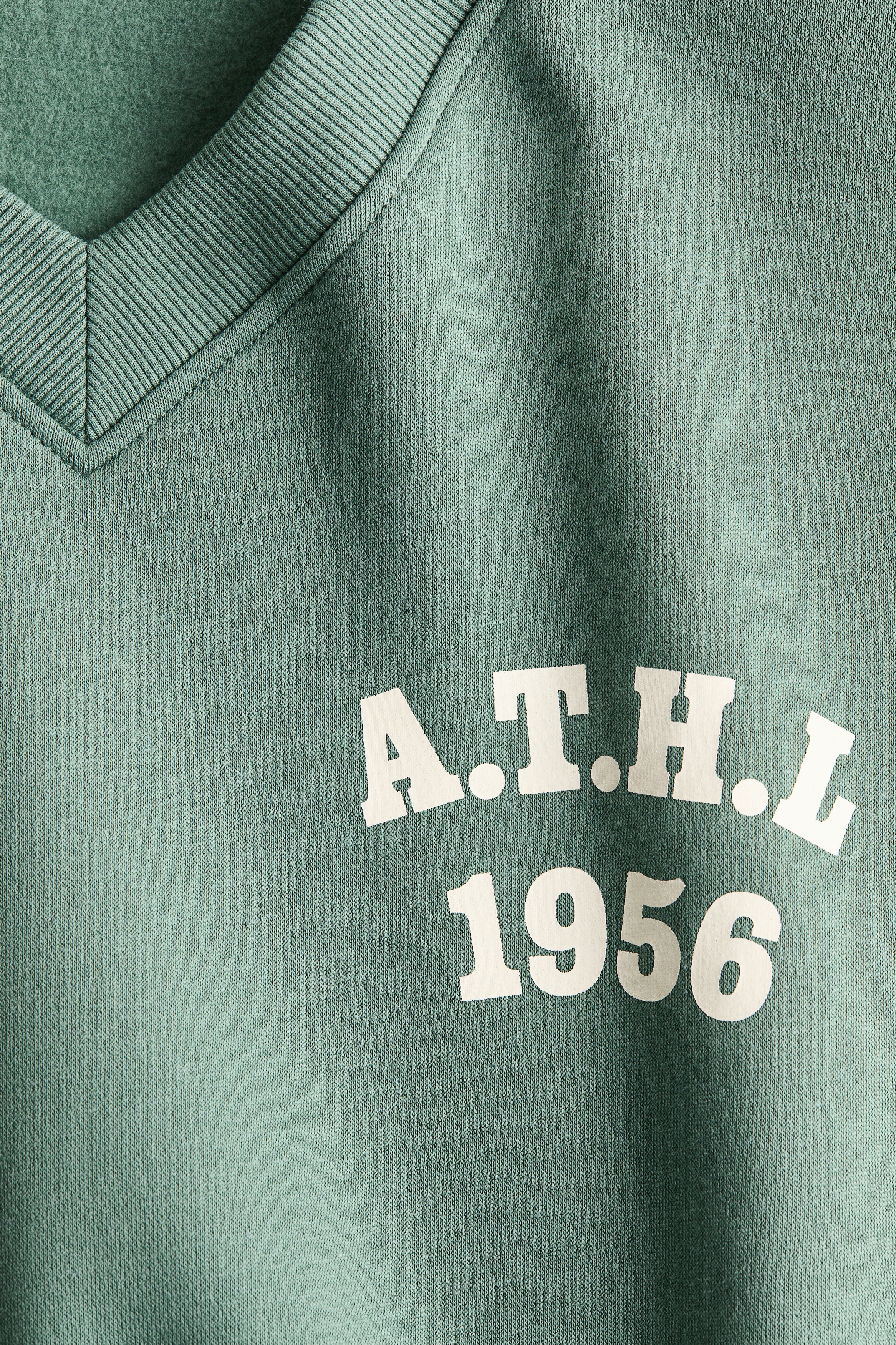 Oversized V-neck sweatshirt