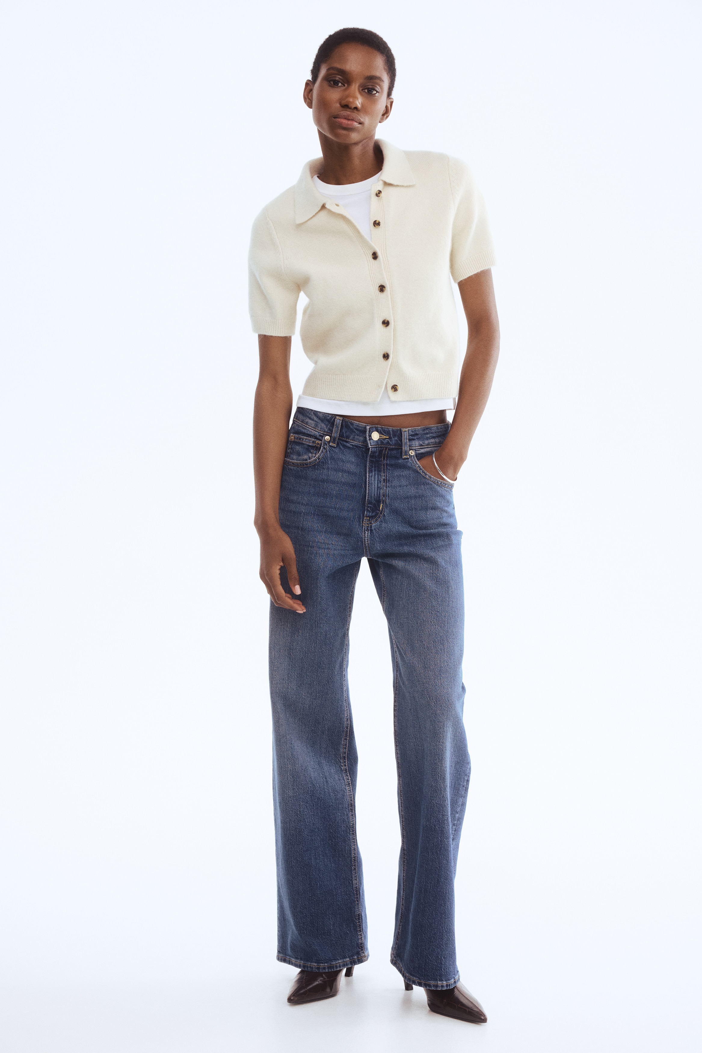 Short-sleeved collared cardigan