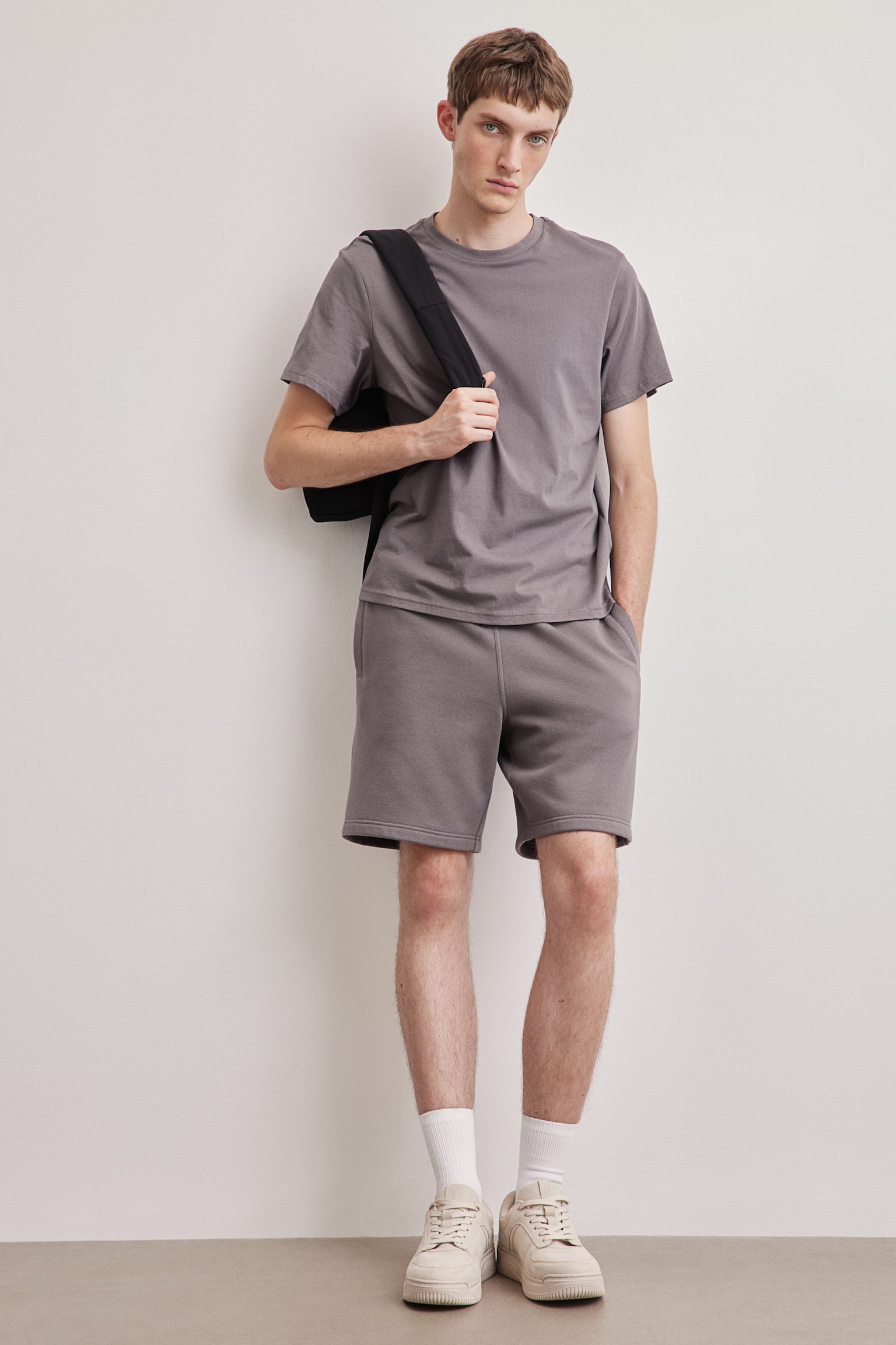 Regular Fit T-shirt - Dark grey/White/Black/Dark blue/Grey marl/Burgundy/Dark brown/Light green/Forest green/Light beige/Khaki green/Pink/Light grey/Dark grey/Khaki green - 1