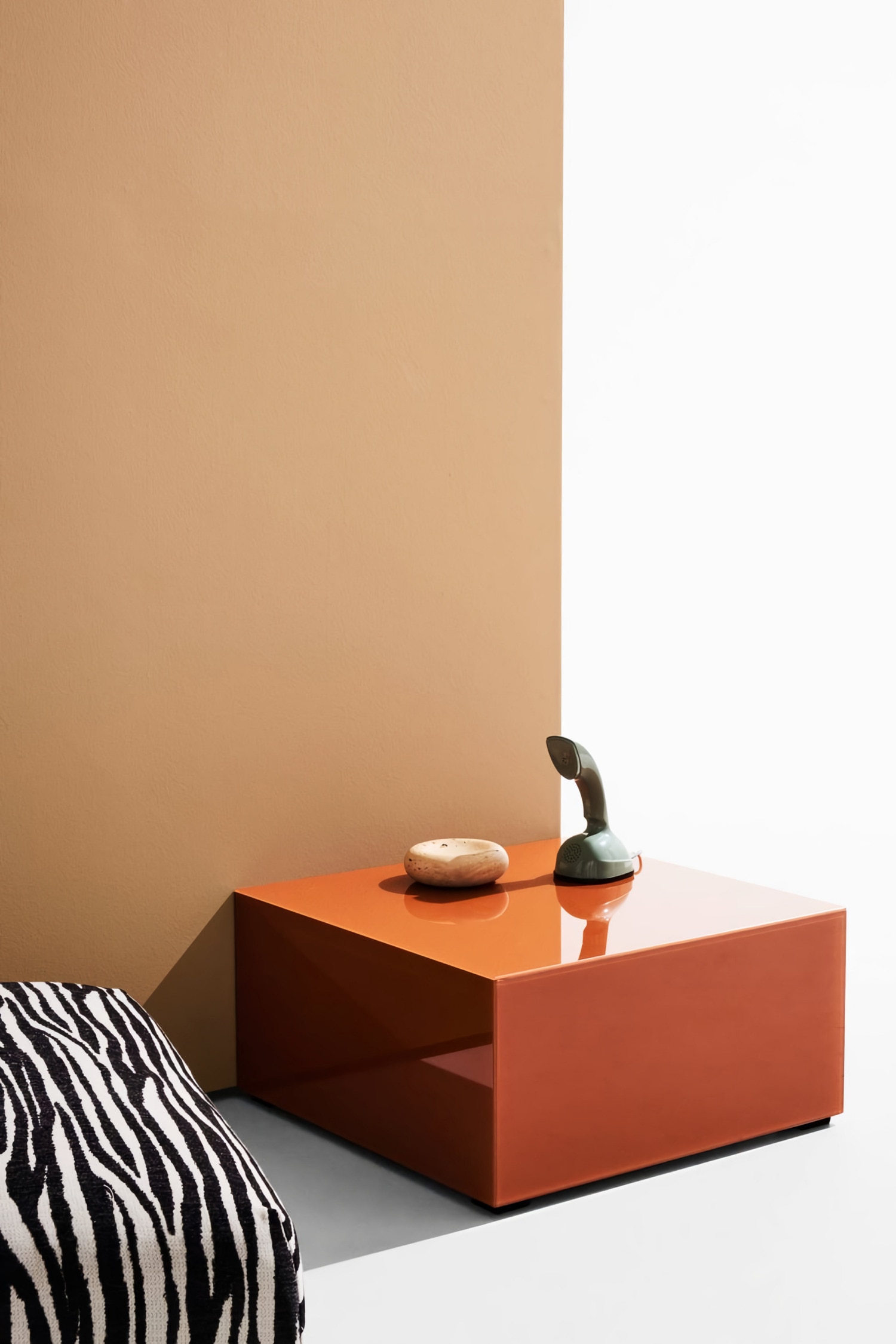 Pop Table - Brown/Beige/Black/Lilac