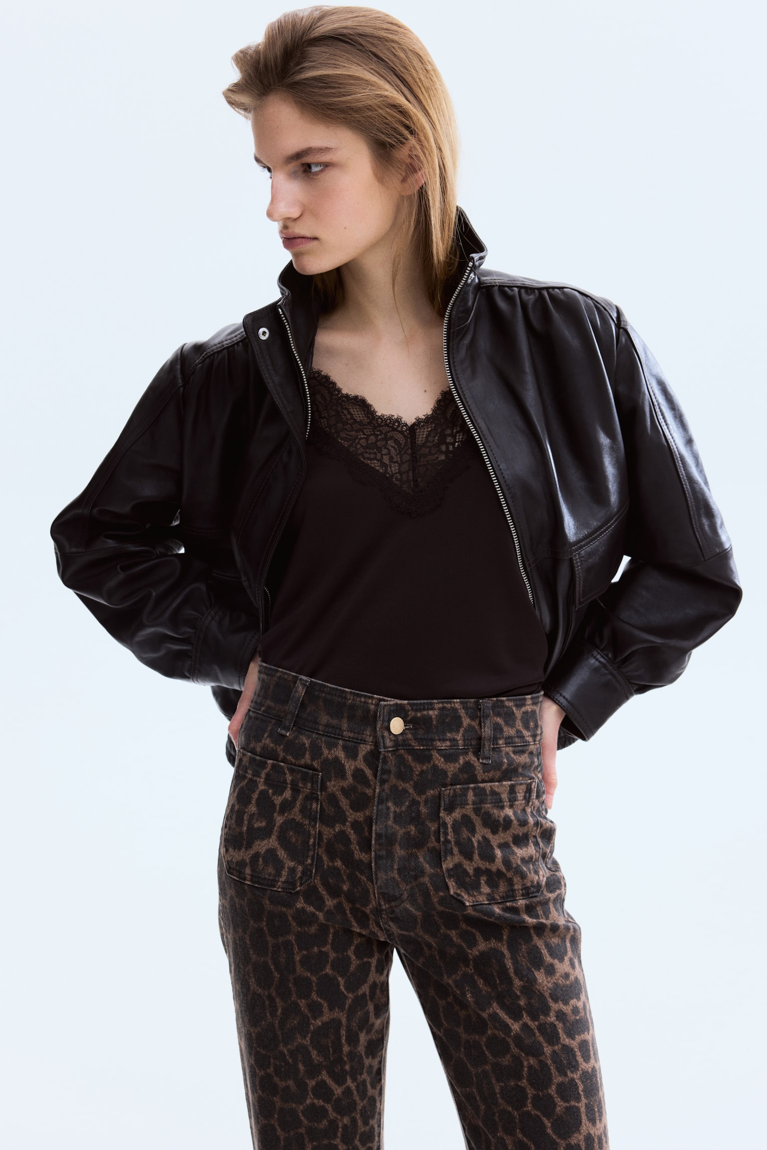 Flared High Jeans - Brown/Leopard print/Dark denim blue/White/White/Dark denim blue/Peach pink/Denim blue/Dark denim blue - 5