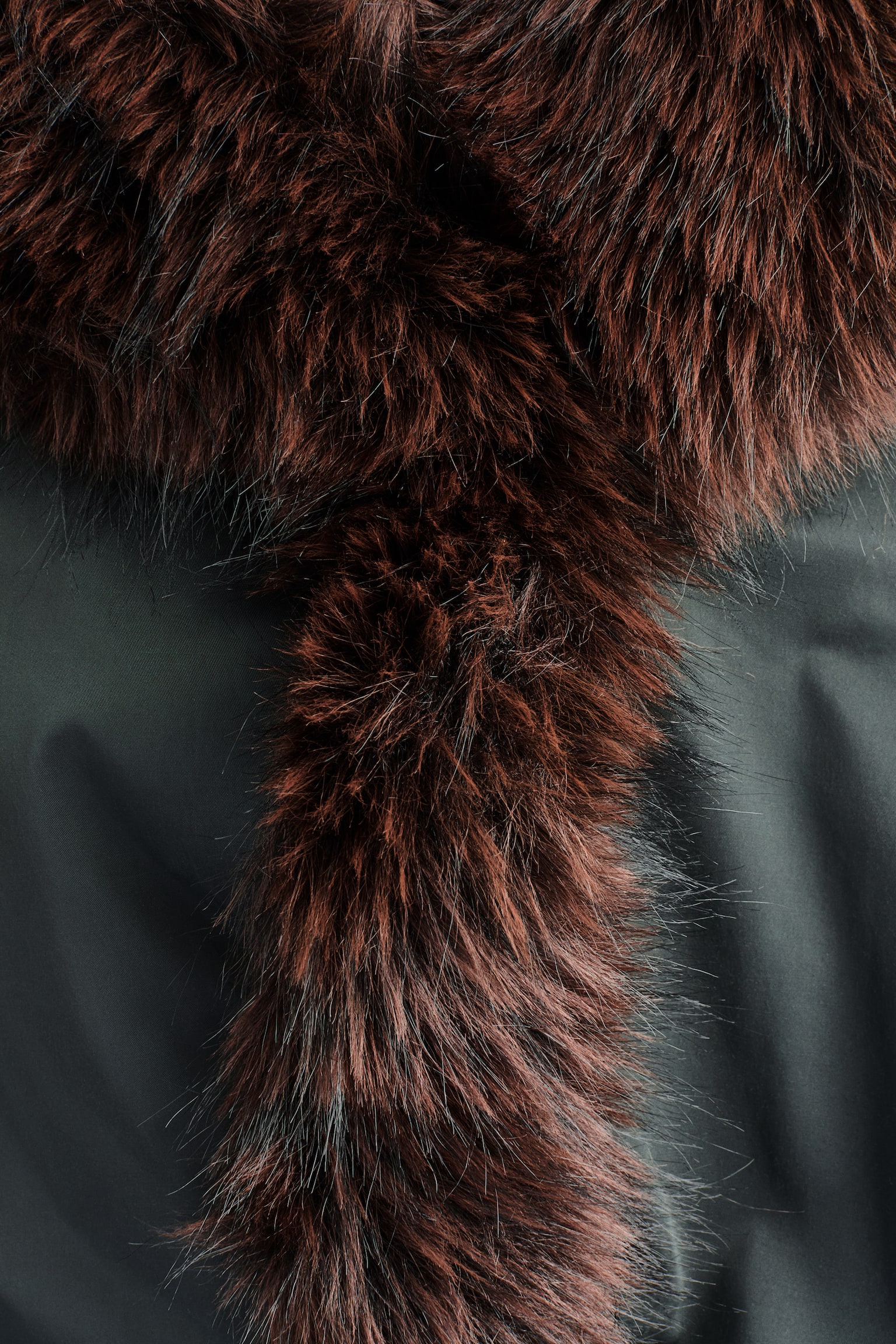Женская куртка H&M Tie-Belt Puffer, цвет: Тёмный зелёный — фото 7