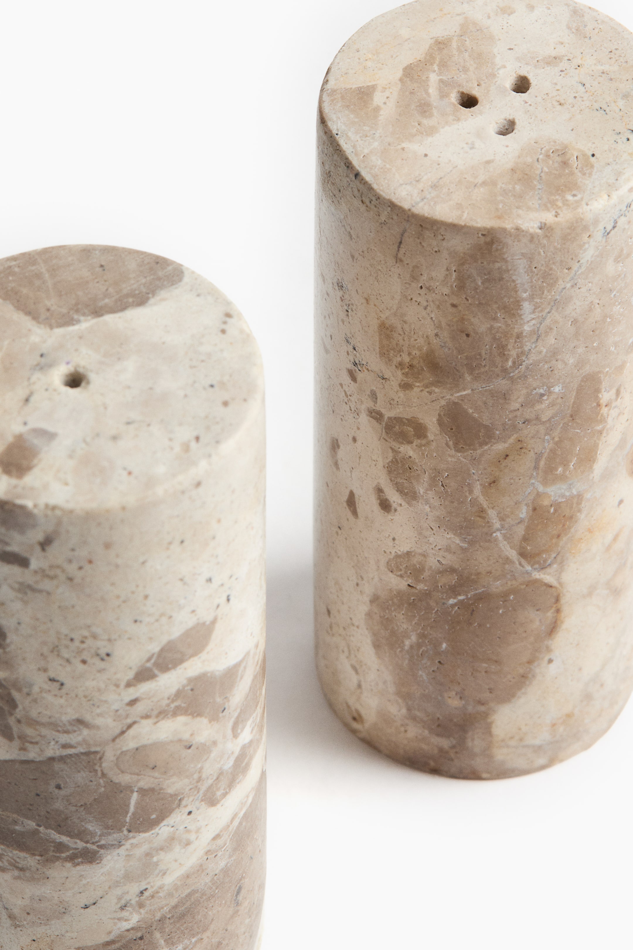 View larger image: Marble salt and pepper shakers - Beige/Marbled - Home All | H&M GB 4