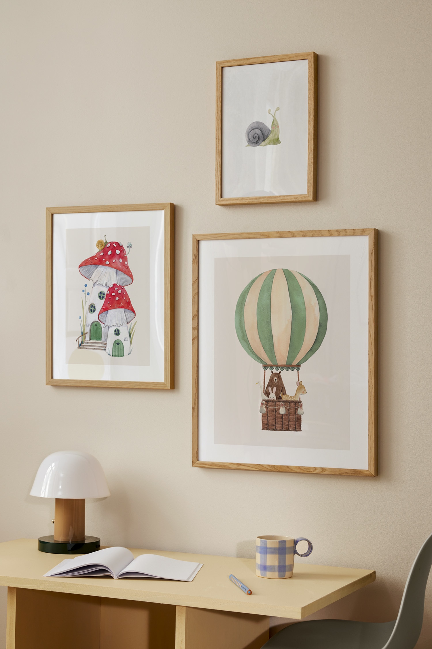 Conjunto De Pôster E Moldura - Verde/vermelho