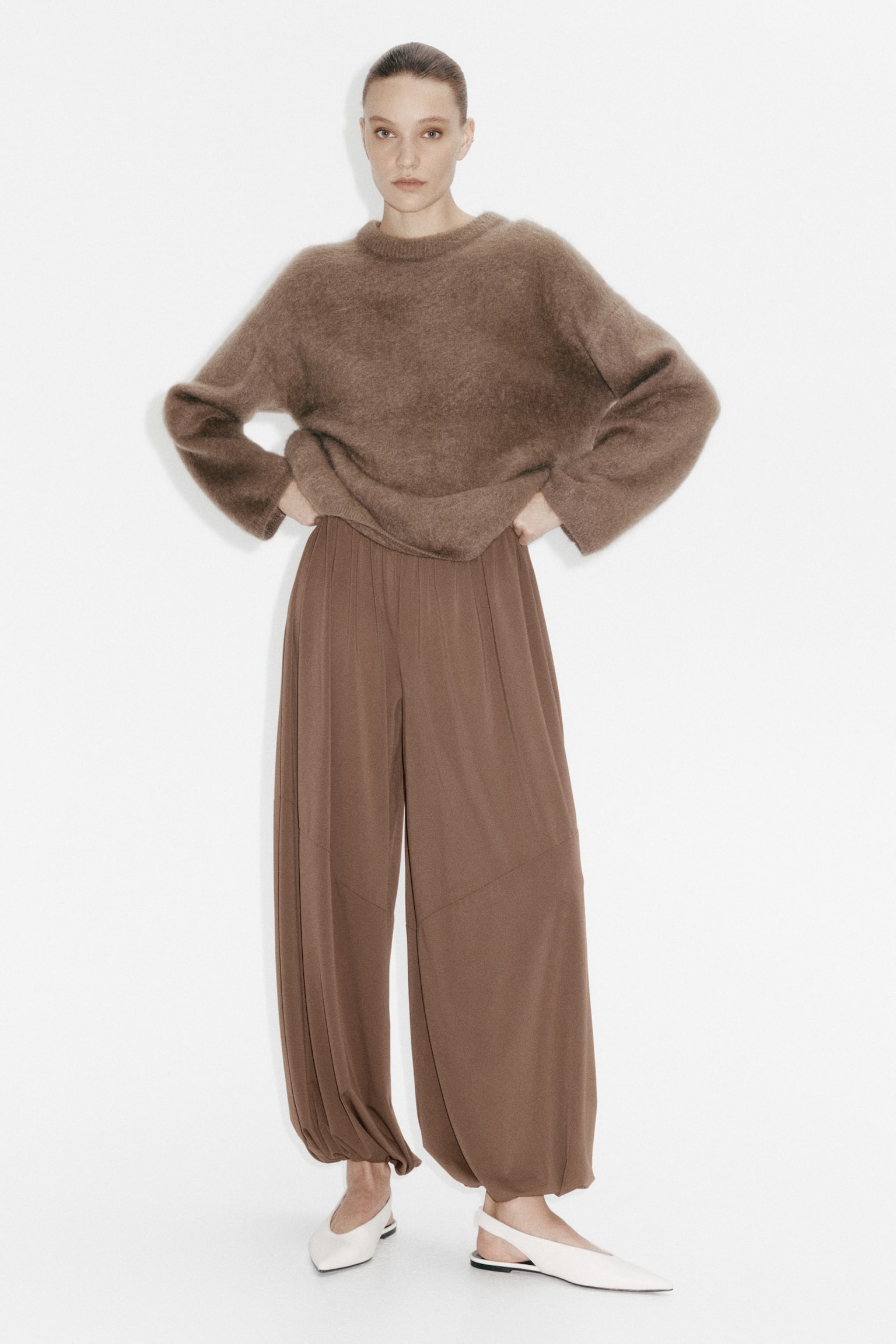 Balloon-leg trousers - Brown/Black - 1