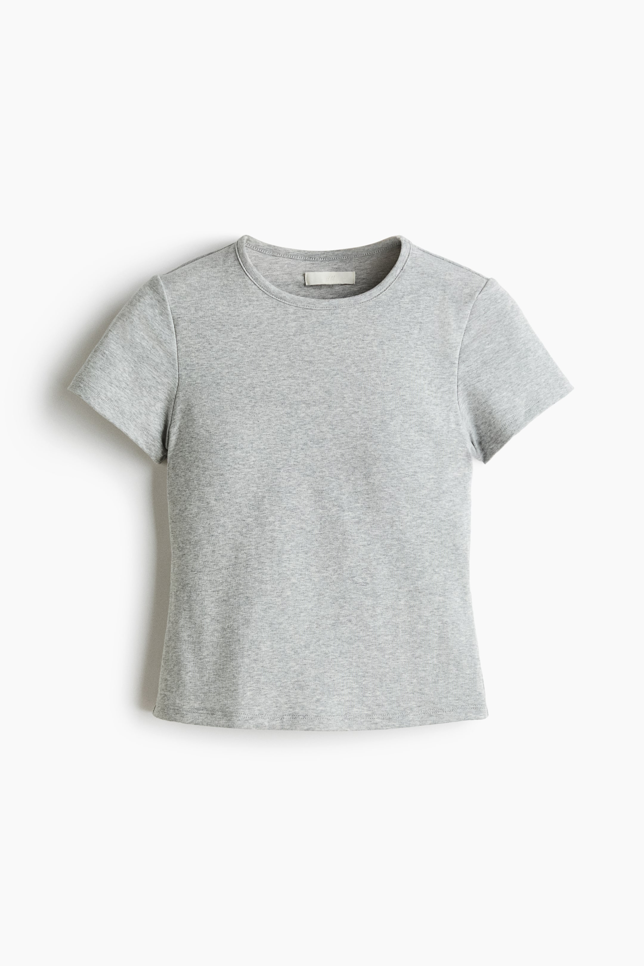 拡大画像を表示: ライトグレーのヘザード加工が施されたフィット感のあるTシャツが正面を向いて表示されており、丸首のネックライン、半袖、ストレートヘムを備えています。胸元にはさりげない立体感があり、なめらかなジャージー素材の質感が表現されています。