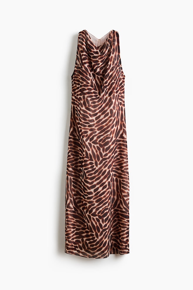 Ärmelloses Kleid mit Wasserfallausschnitt - Hellbeige/Gemustert/Dunkelbraun - 1