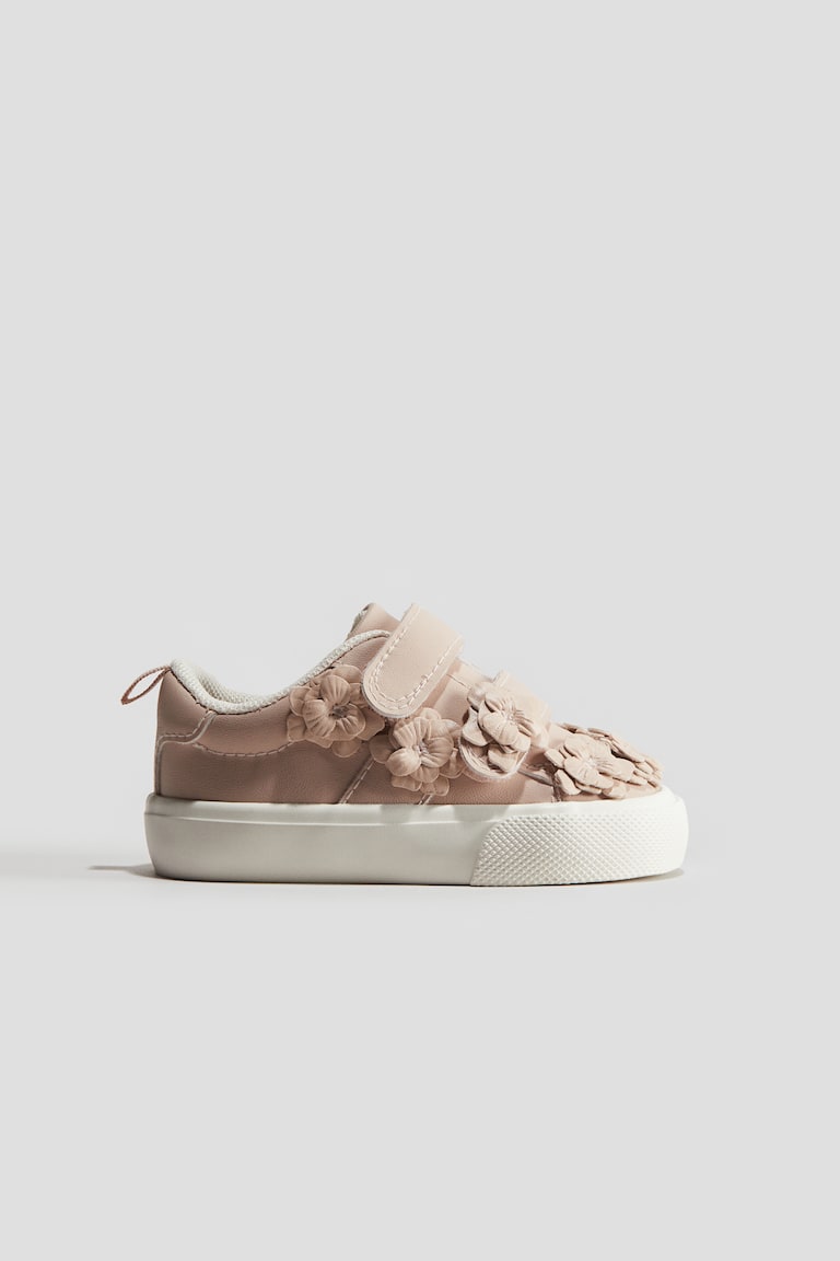 Sneakers con applicazioni floreali