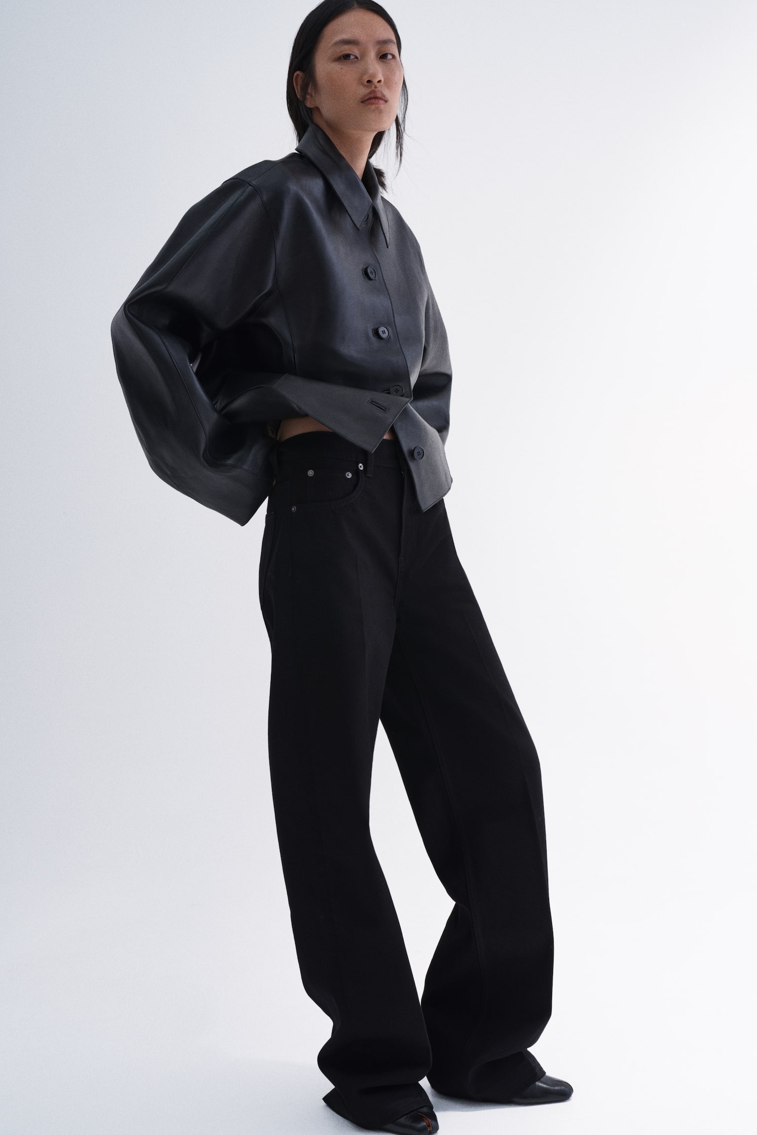 Женские джинсы H&M Wide-Leg Creased, цвет: Чёрный — фото 4