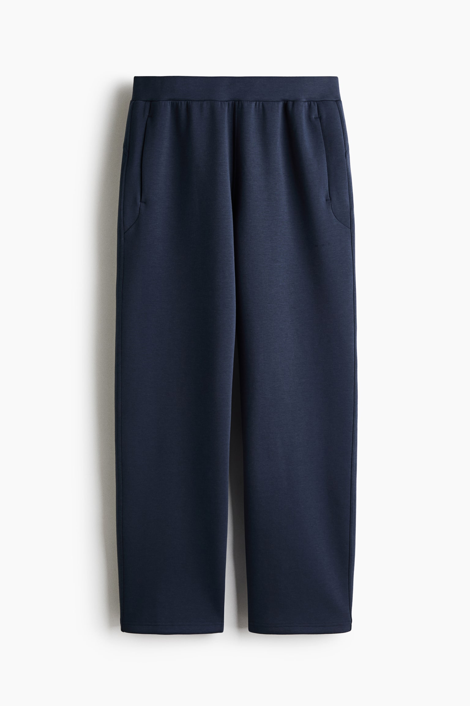 Loose Fit Sports joggers with DryMove™
