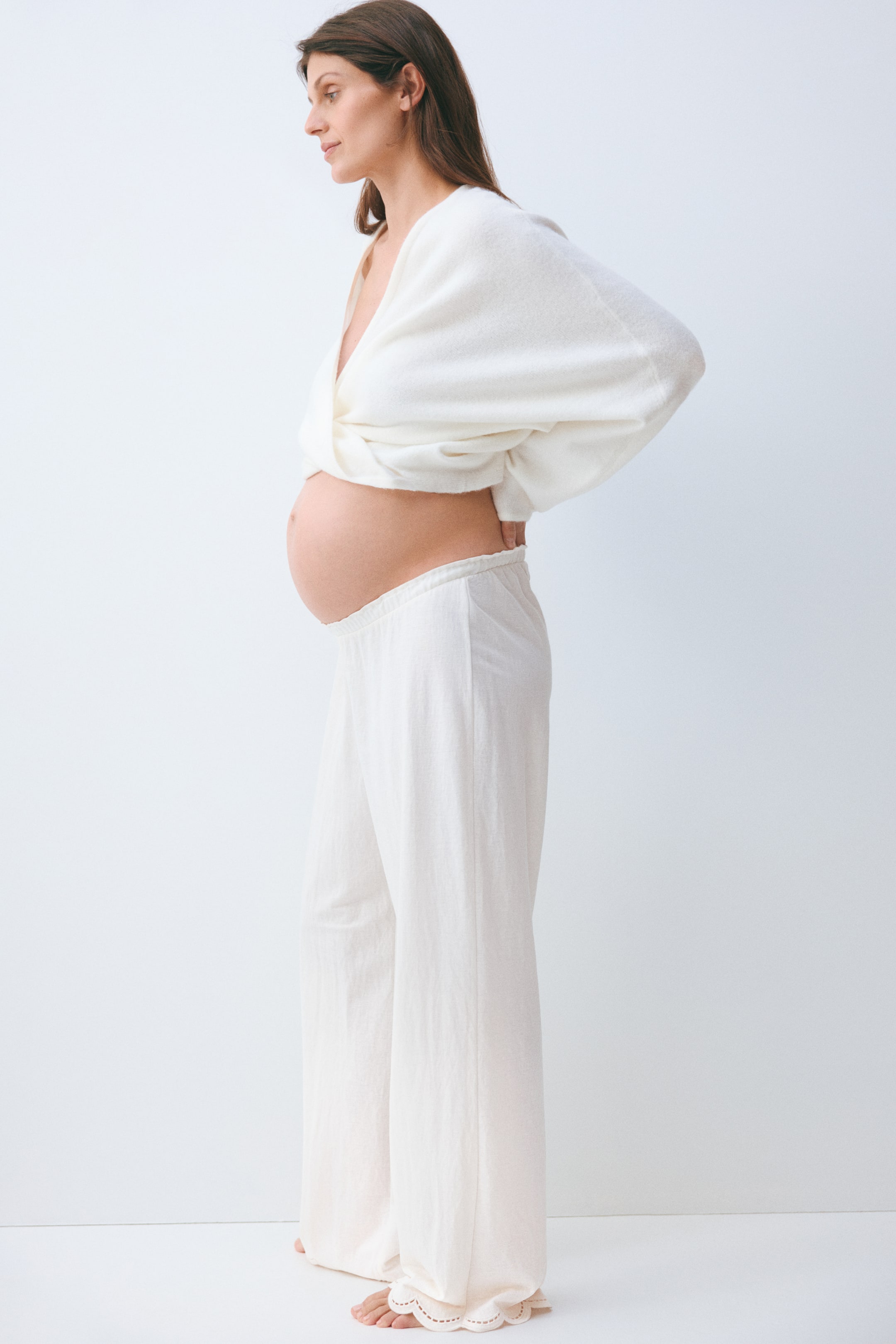 Женские брюки H&M MAMA Scalloped Pull-On Pants — фото 6
