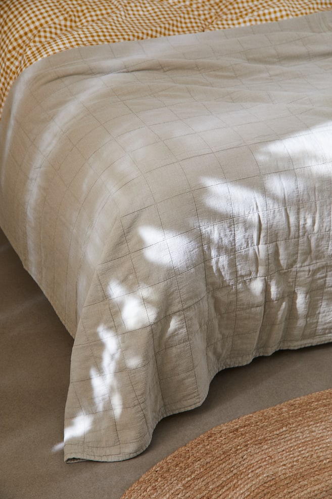 Quilted bedspread - Light beige/Sage green - 2