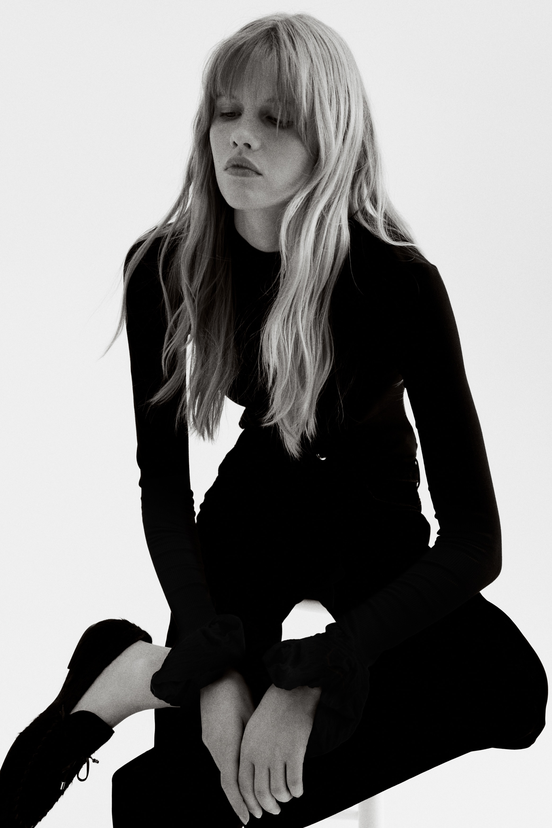 H & M - リブジャージートップス - ブラック