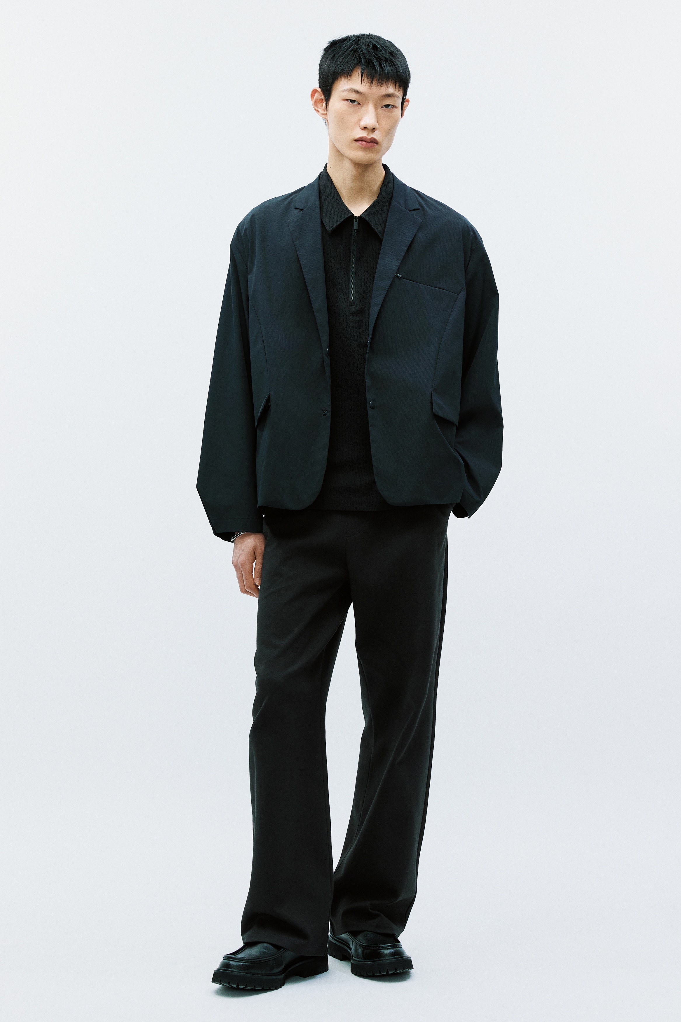 Loose Fit SweatpantsModel