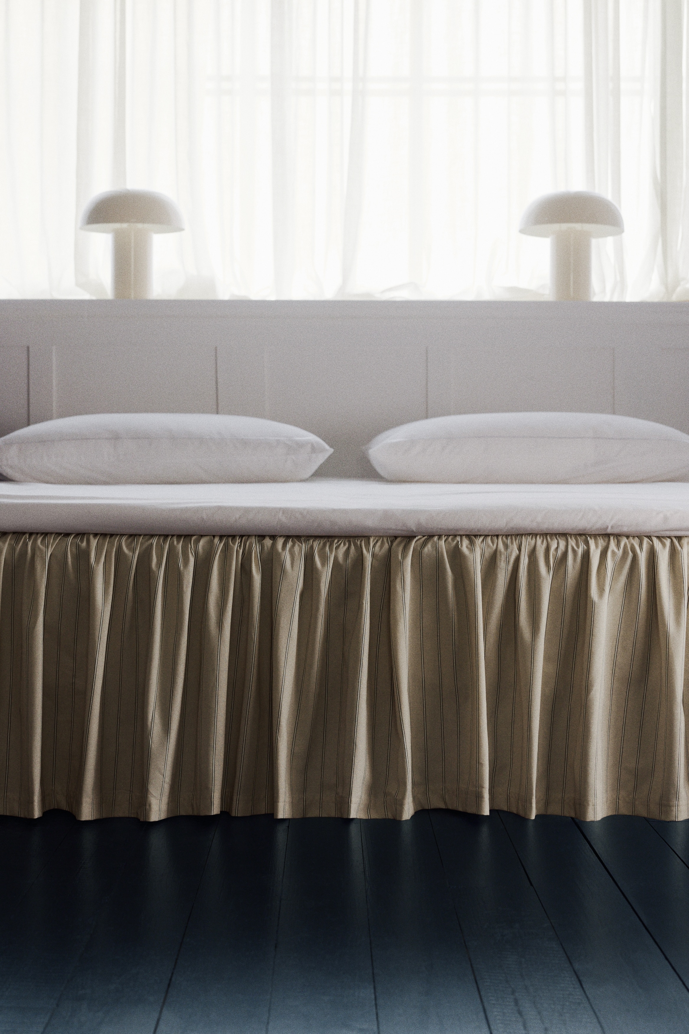 Parivuoteen / king size -koon helmalakana - Kermanvaalea/Raidallinen/Valkoinen/Vaaleanbeige/Kukikas/Kermanvaalea/Kukikas/Vaaleanbeige/Valkoinen/Sinikukikas
