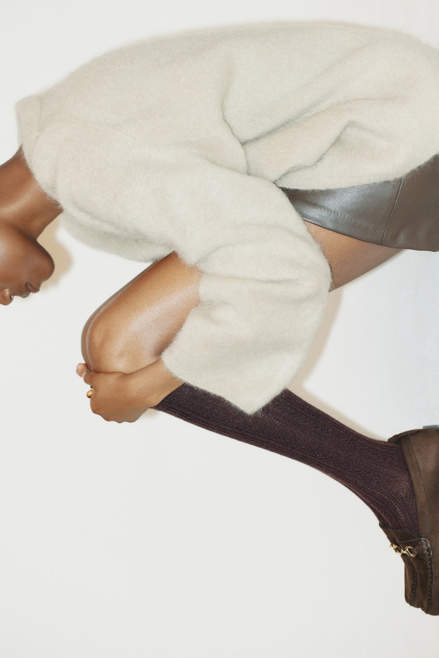 Podkolienky zo vzorovaného úpletu - Tmavohnedá/Biela - 6