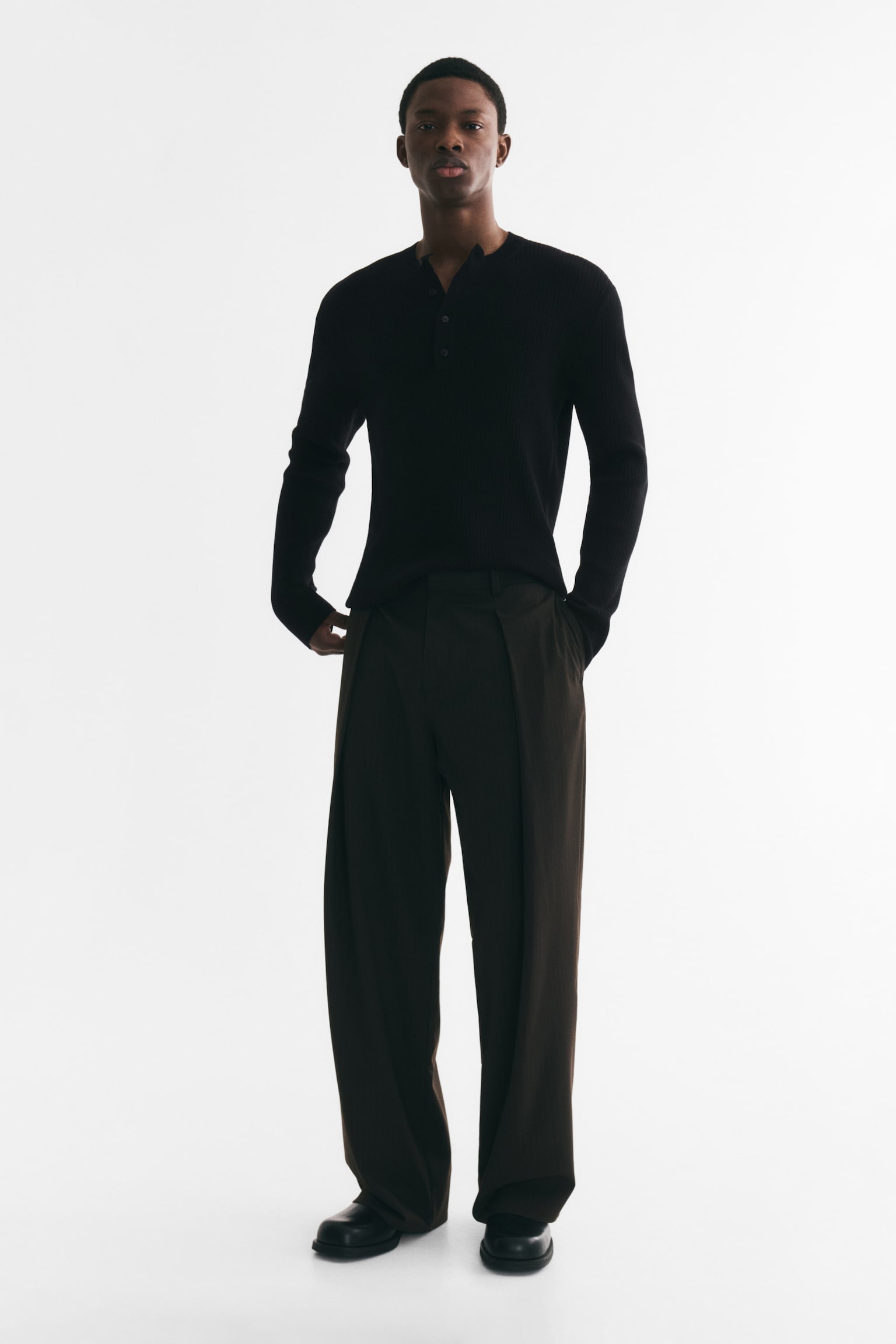 Мужская рубашка H&M Slim-Fit Ribbed Henley, цвет: Чёрный — фото 4