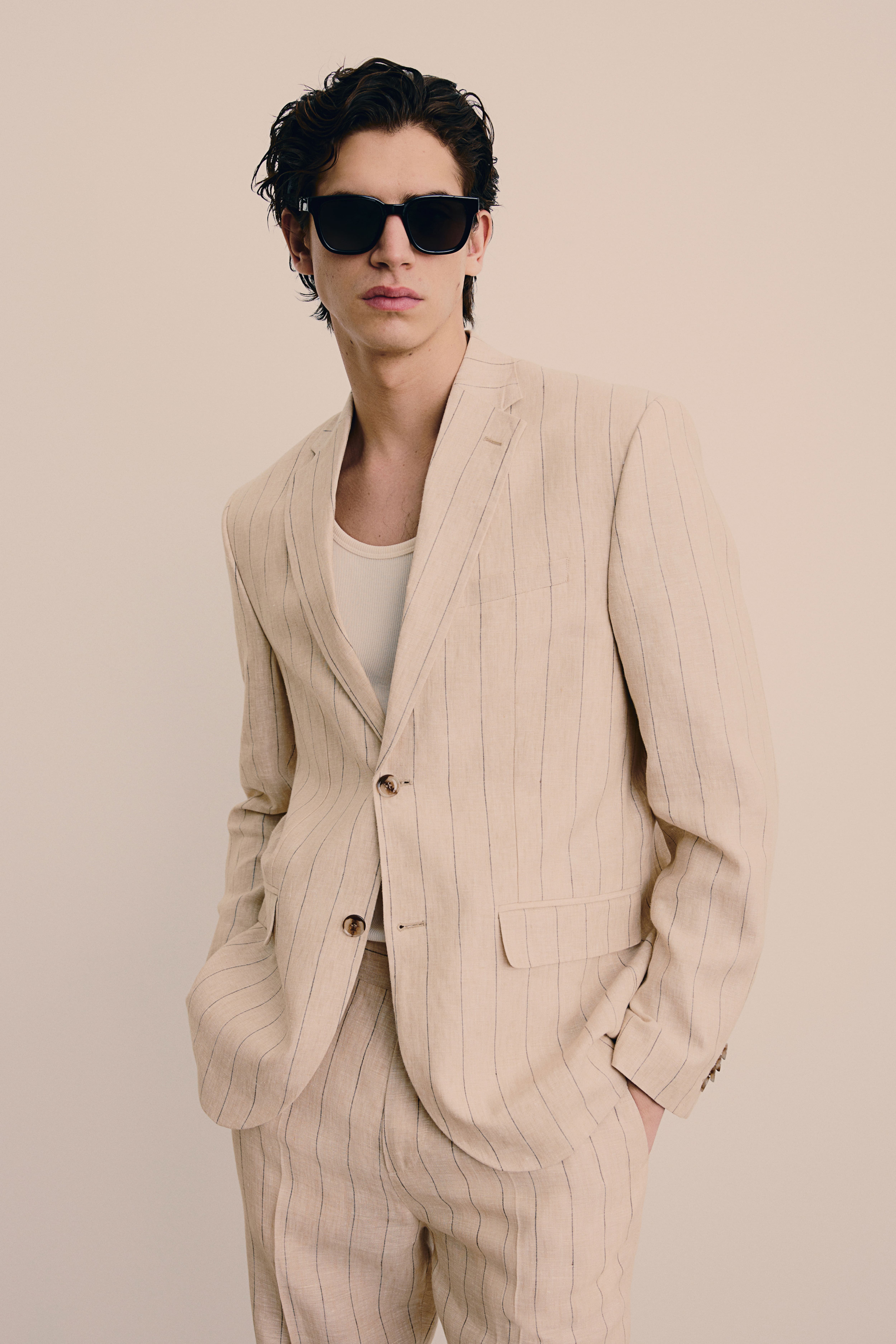 H&m striped suit hotsell