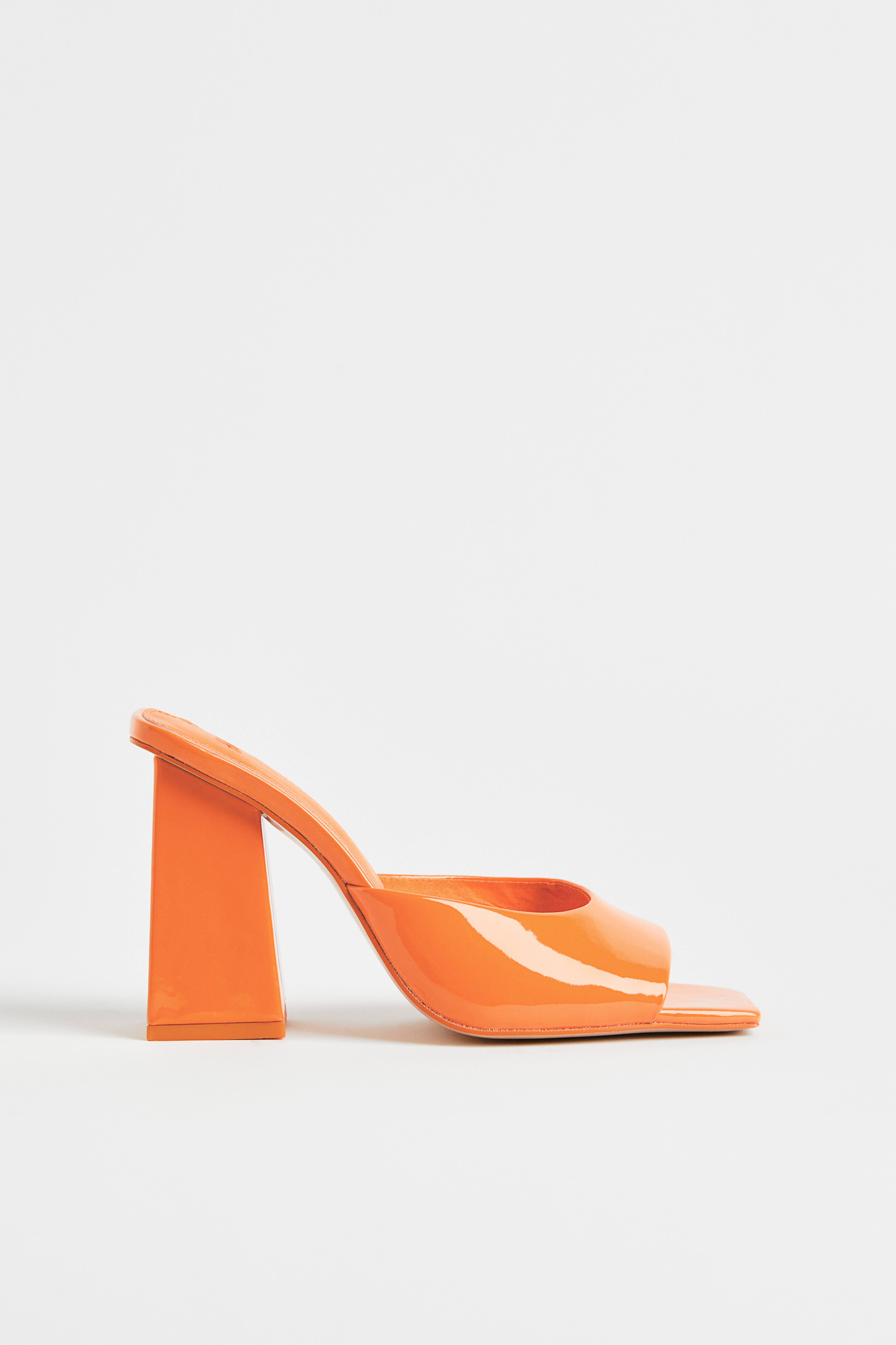 Ne shops s orange mules