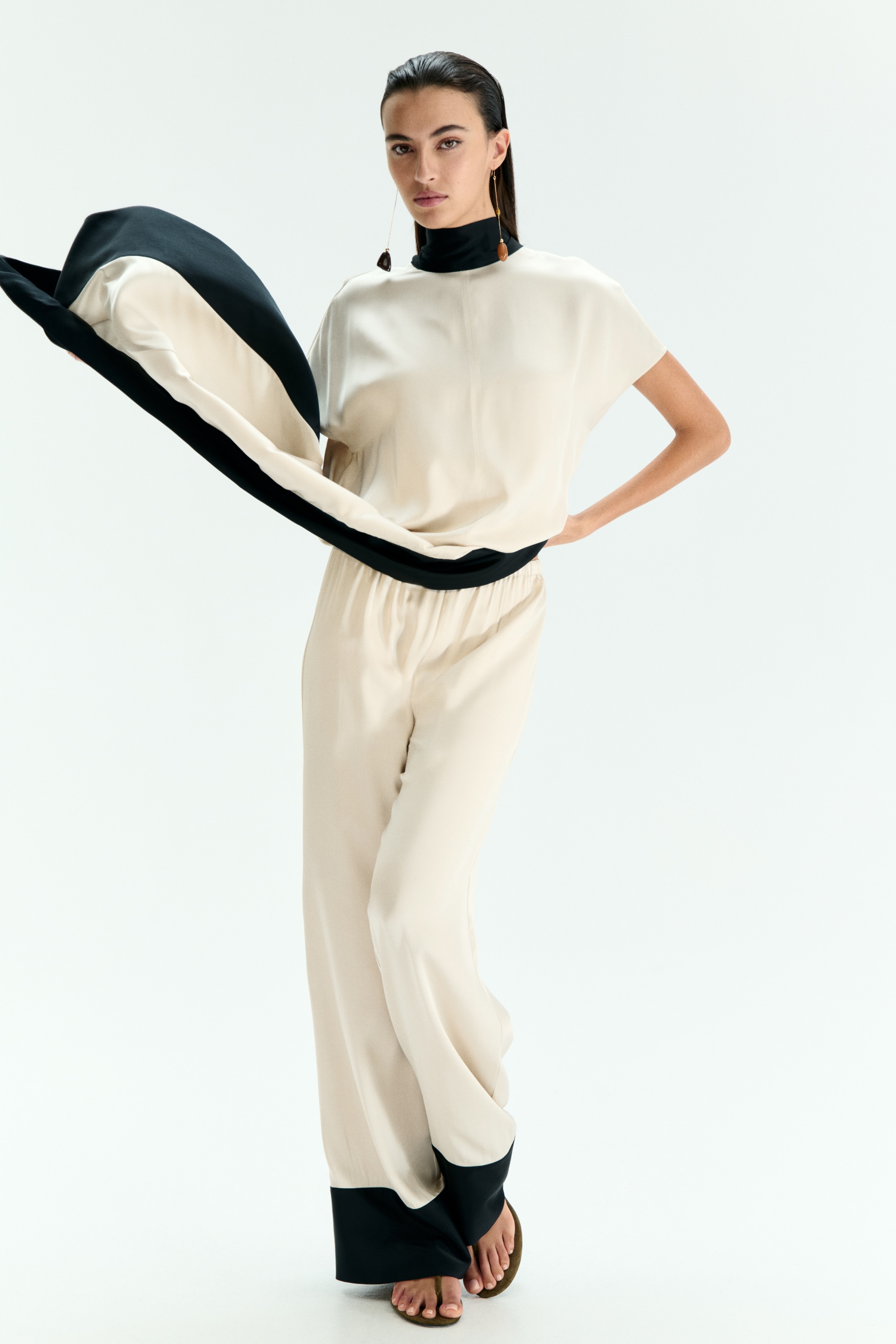 Wijde broek met drawstring - Roomwit/zwart/Roomwit/zwart dessin/Donker kakigroen