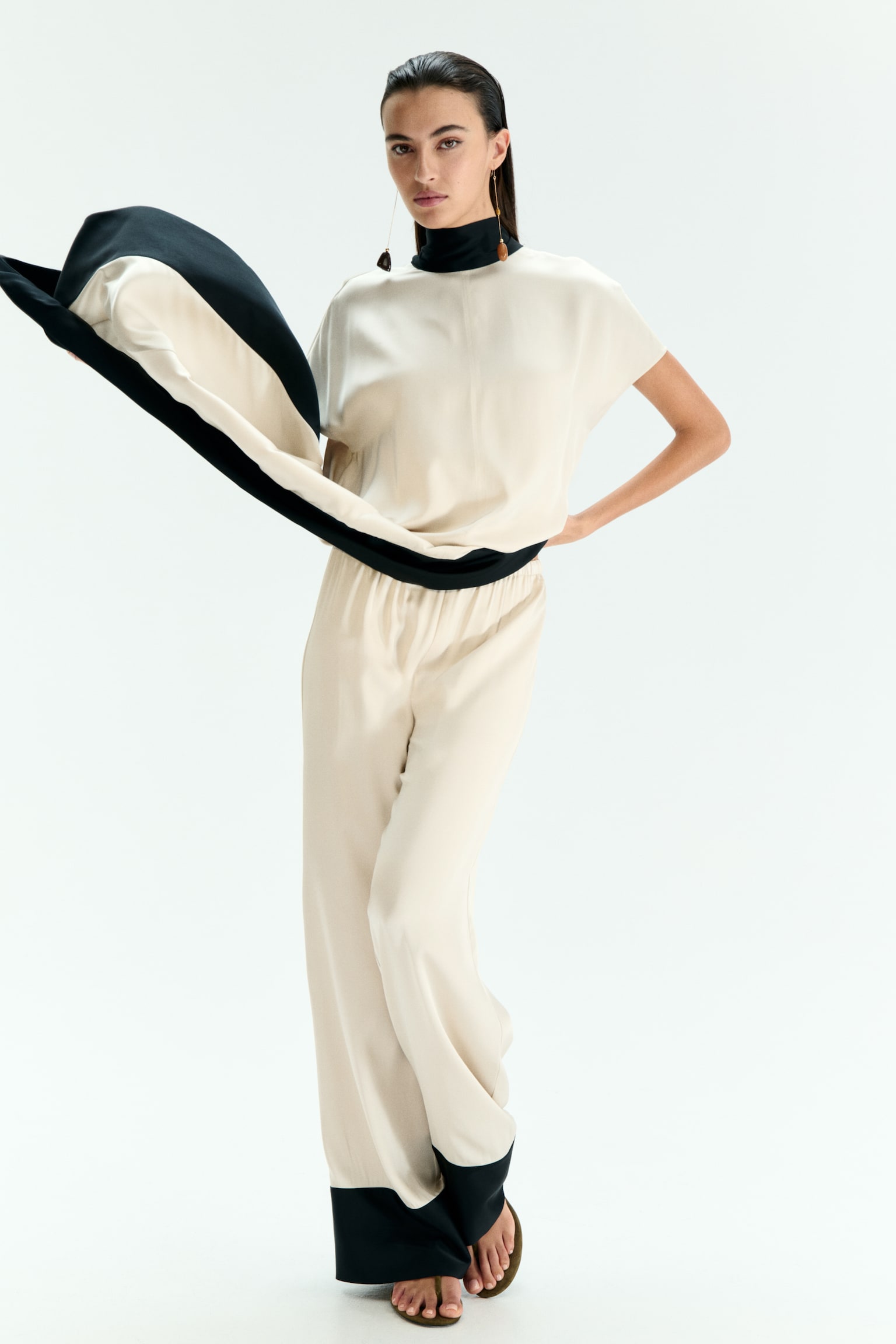 Wide-Leg Drawstring Pants - Cream/black/Dark khaki green/Cream/black patterned - 2