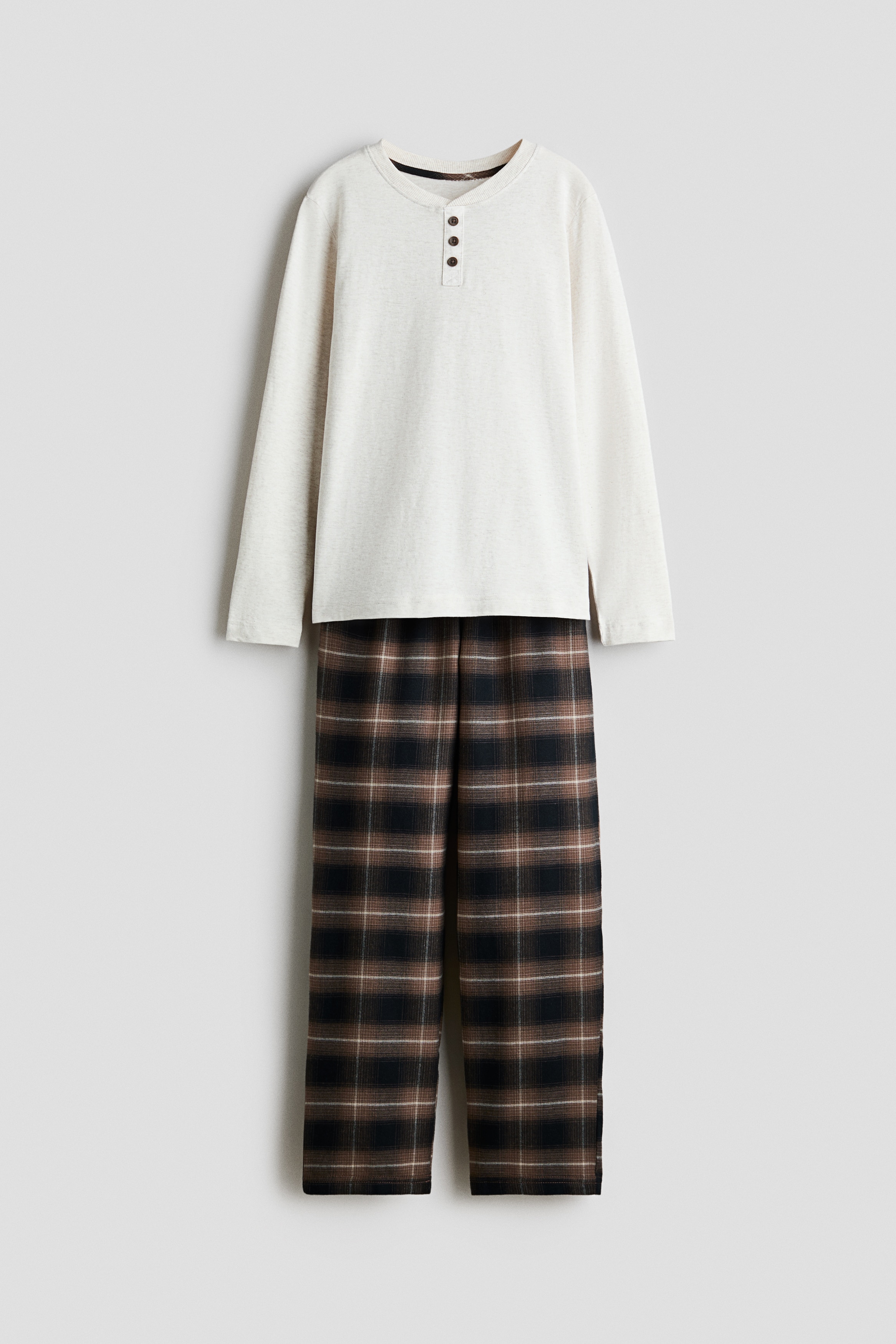 Cotton pyjamasModel