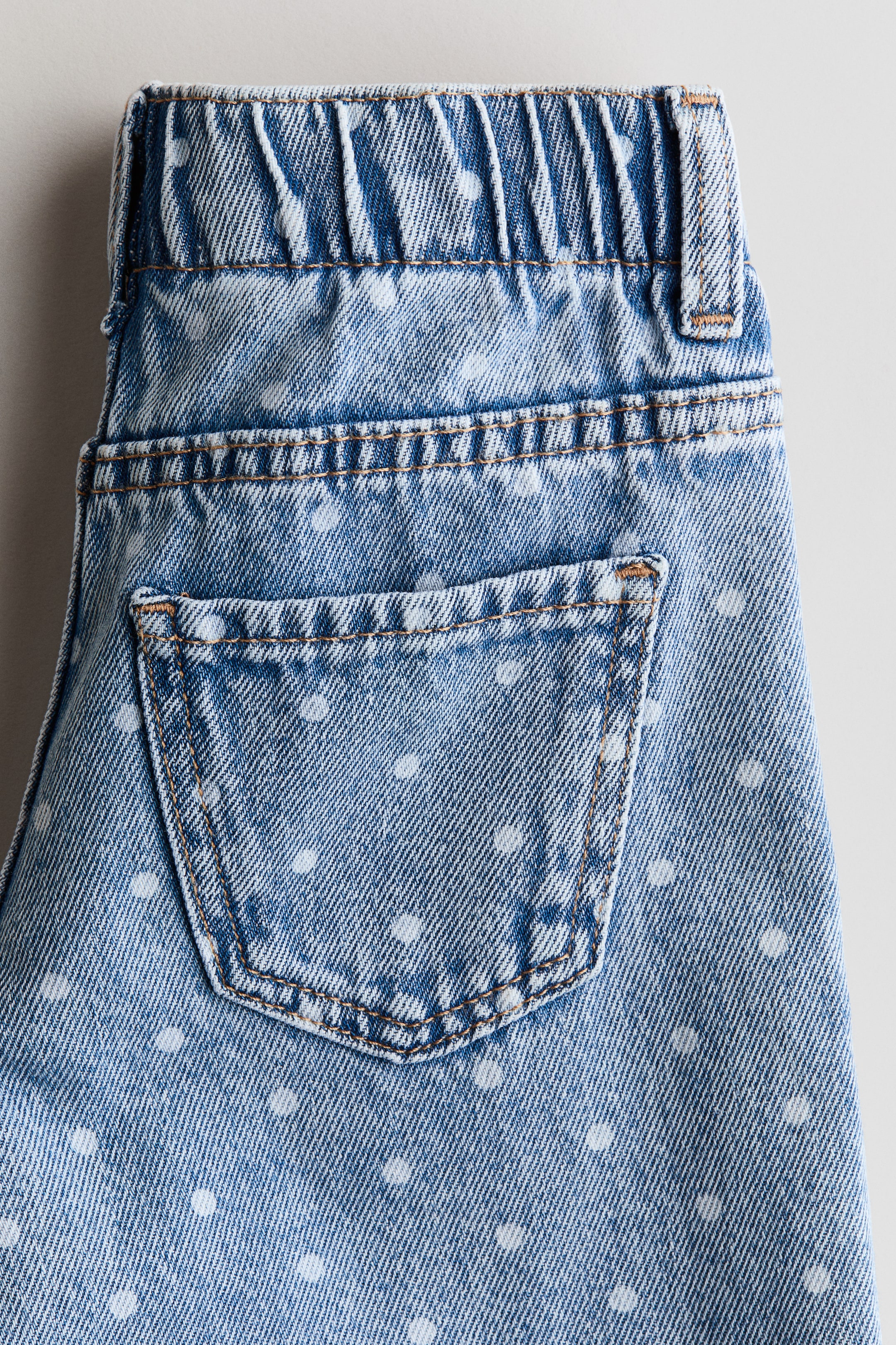 Loose-Fit Wide-Leg Jeans