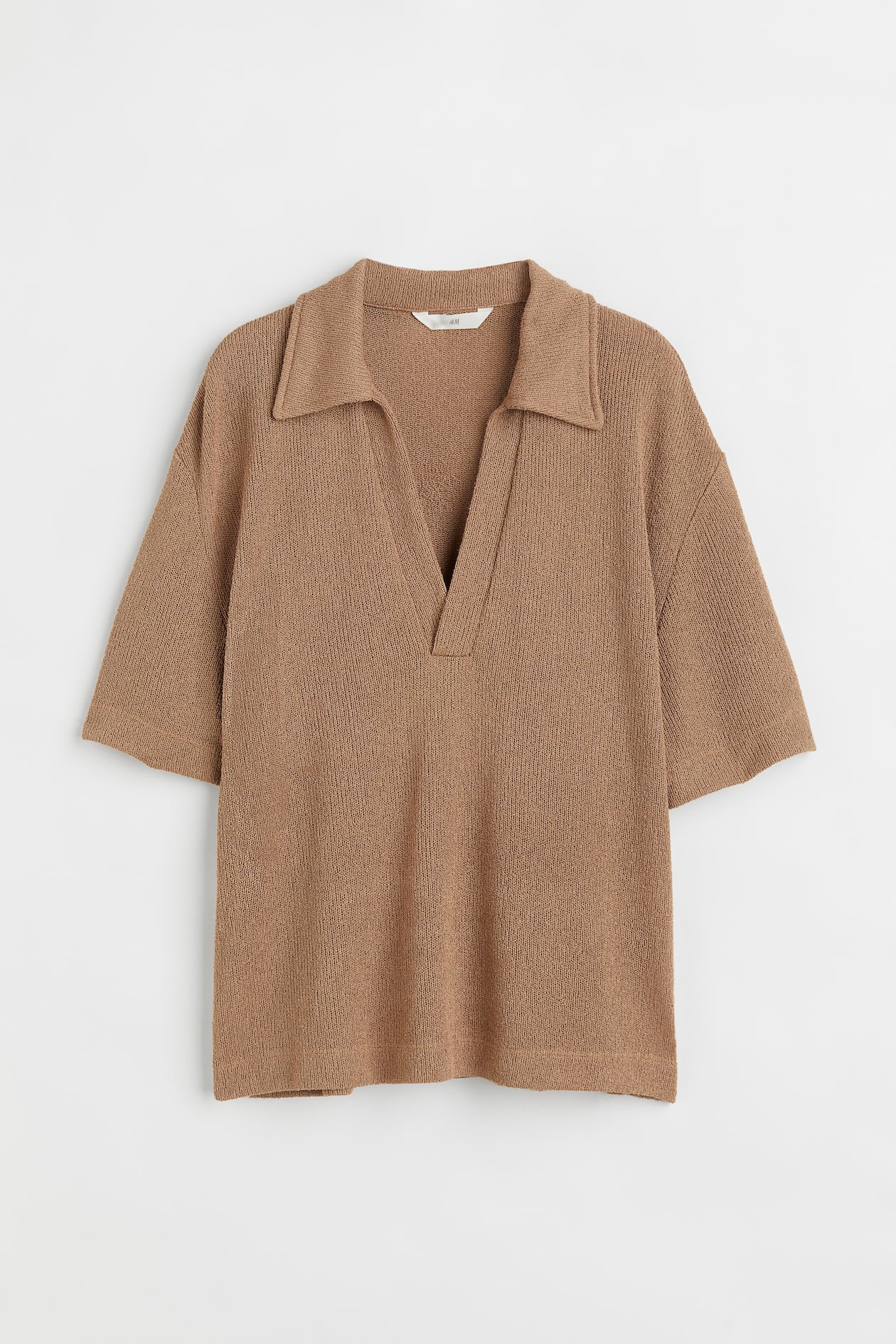 Strickshirt mit Kragen - V-Ausschnitt - Kurzarm - Dunkelbeige 