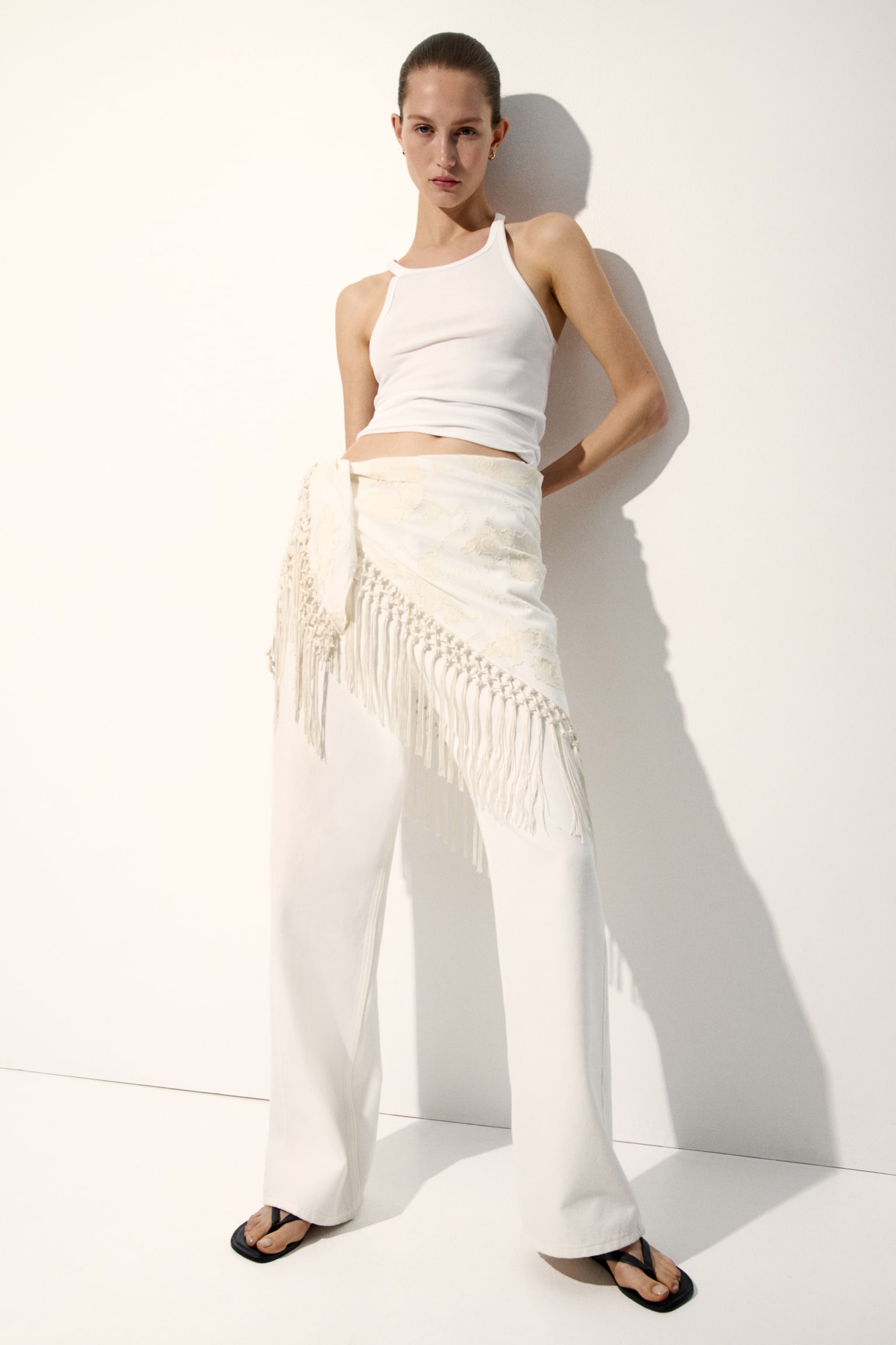 Fringed Triangle Scarf - White/light beige - 1
