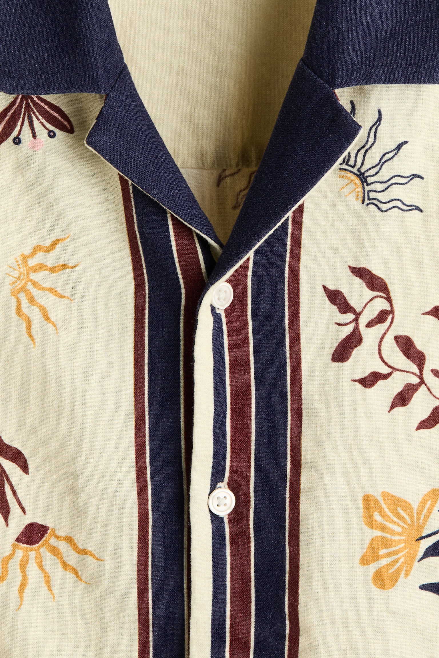 Regular Fit Linen-blend resort shirt - Cream/Floral/Dark blue/Floral - 5