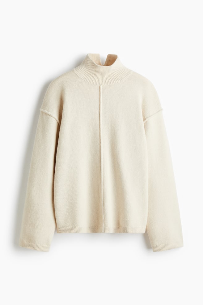 Pullover a lupetto con cuciture decorative - Crema/Rosso/Grigio scuro mélange/Beige scuro/Oliva dorato - 1