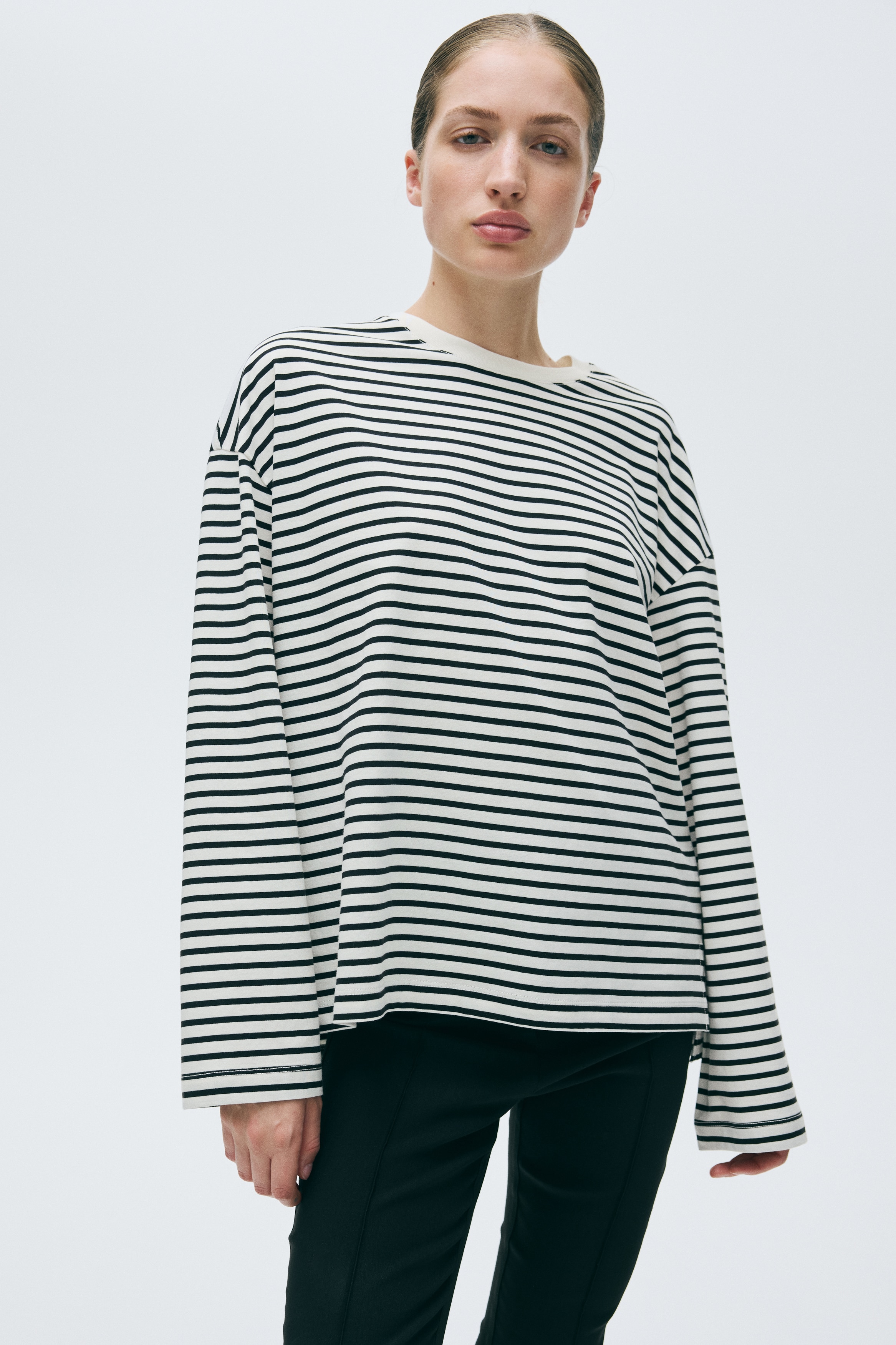 Long-Sleeved Cotton Top thumbnail 3