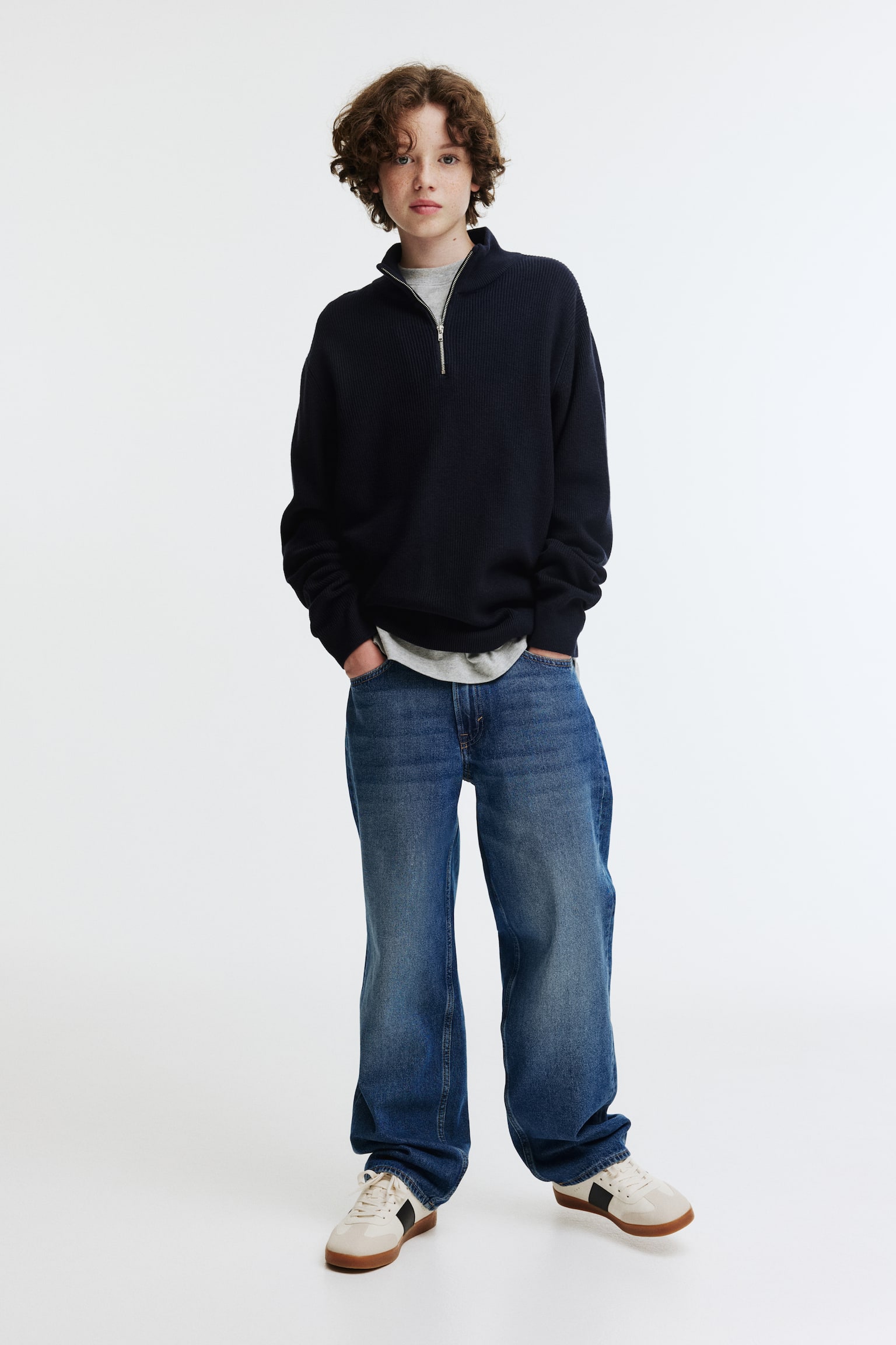 Loose Fit Jeans - Denim blue/Light denim blue/Dark denim blue/Light denim blue/Denim black/Light gray/Denim blue - 2